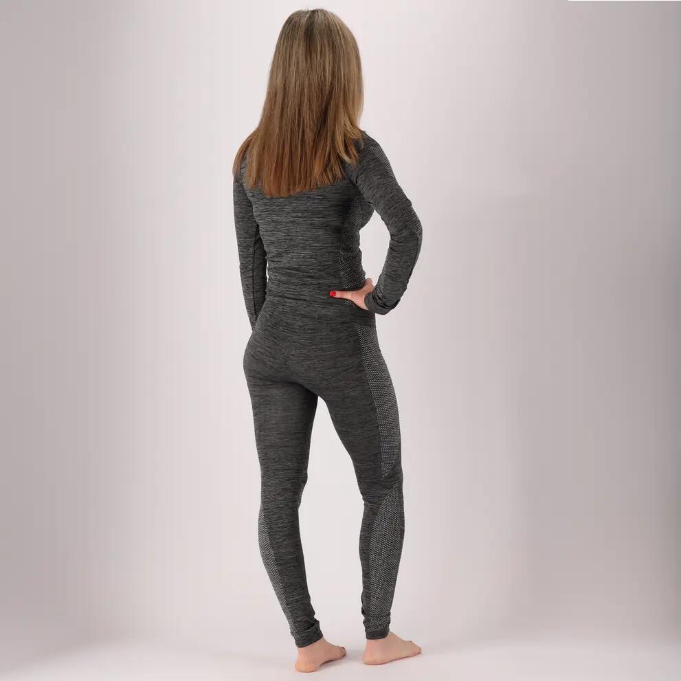 Ensemble thermique pour femme : sous-vêtement technique (pantalon et t-shirt). 3/7