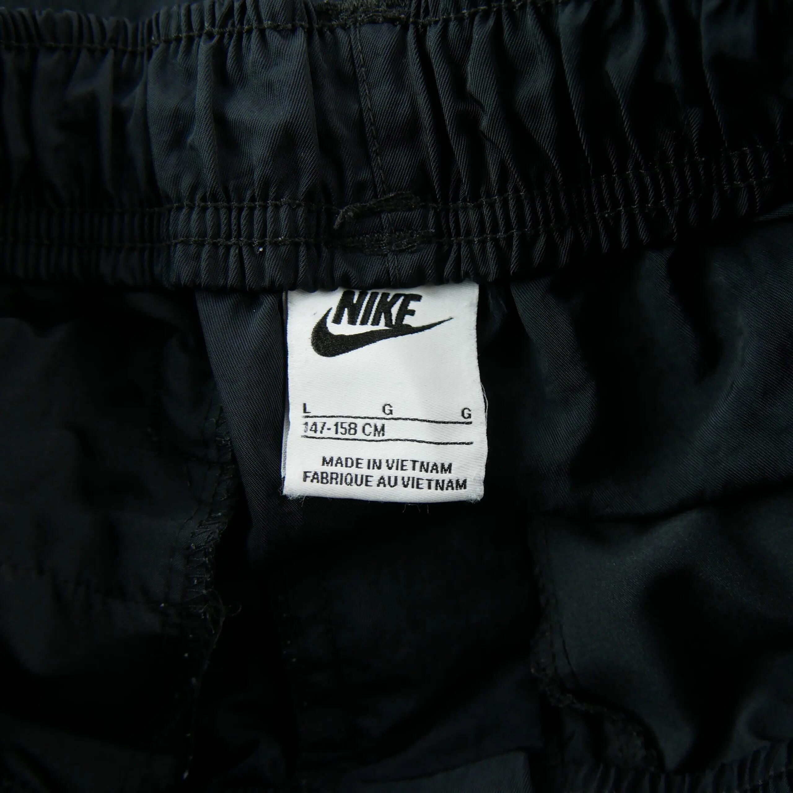 Segunda Vida - Pantalón hombre Nike nylon tejido - Excelente 5/7