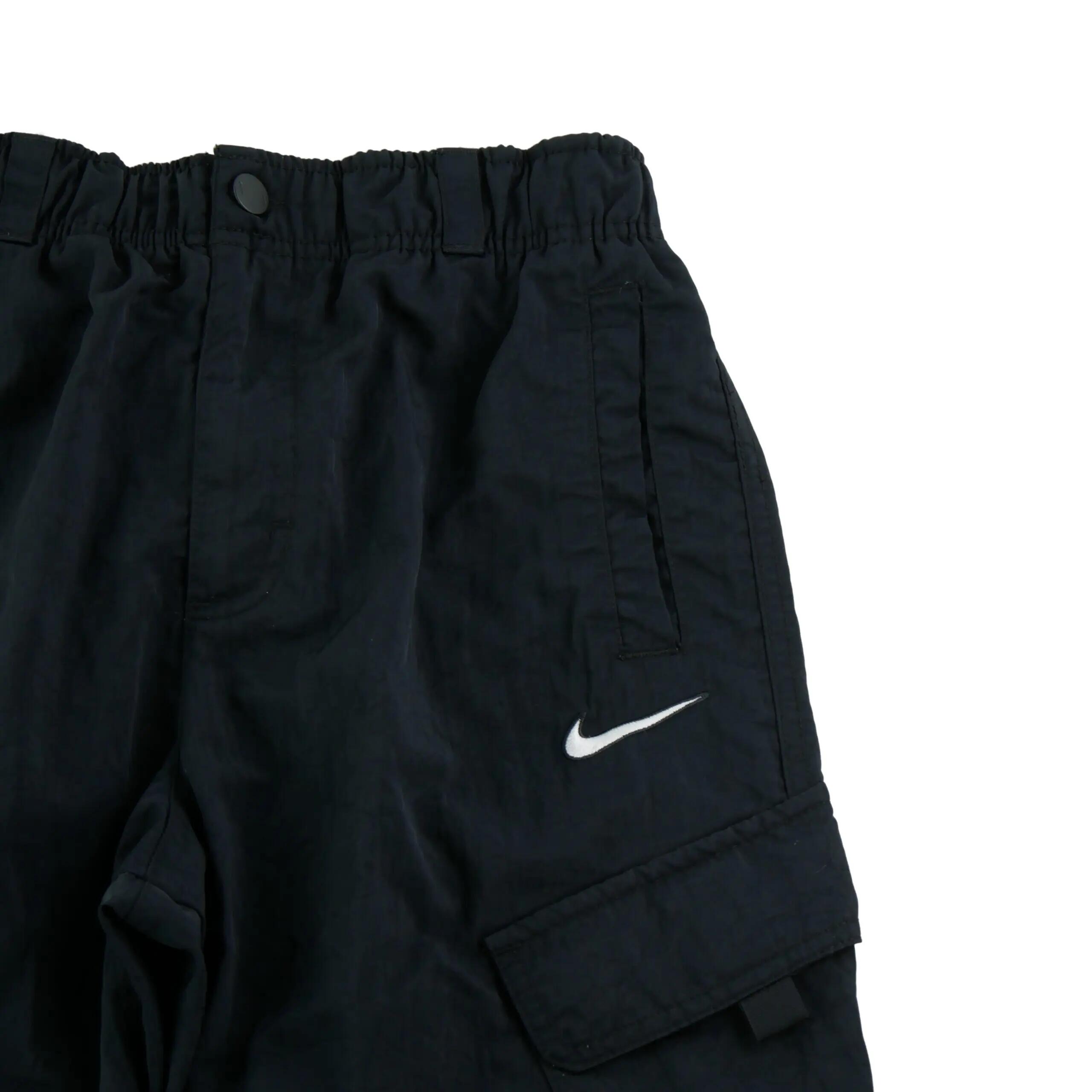 Segunda Vida - Pantalón hombre Nike nylon tejido - Excelente 4/7
