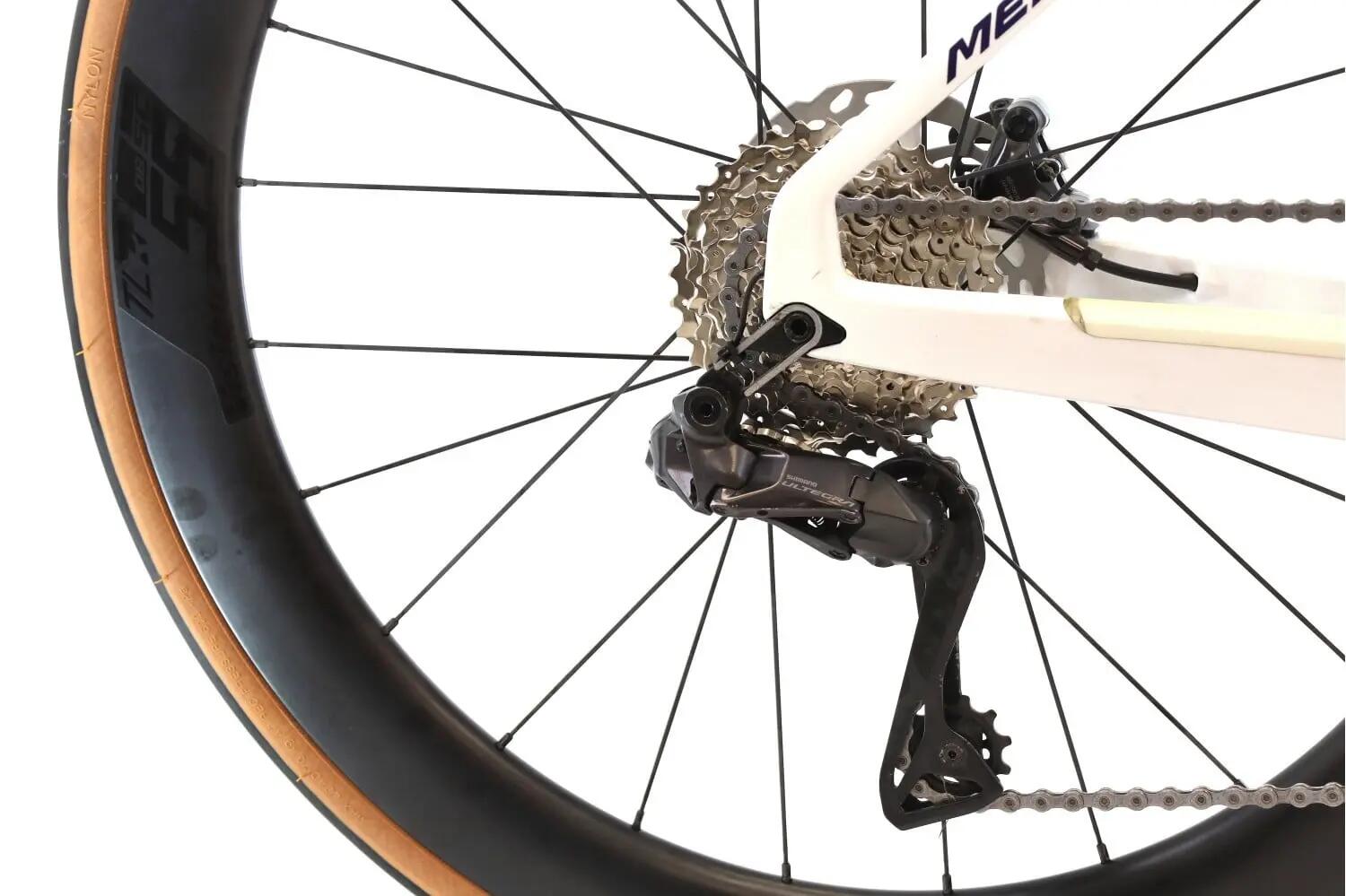 Segunda Vida · Bicicleta estrada ·  Reacto 6000 Di2 12V · Muito bom estado 3/8
