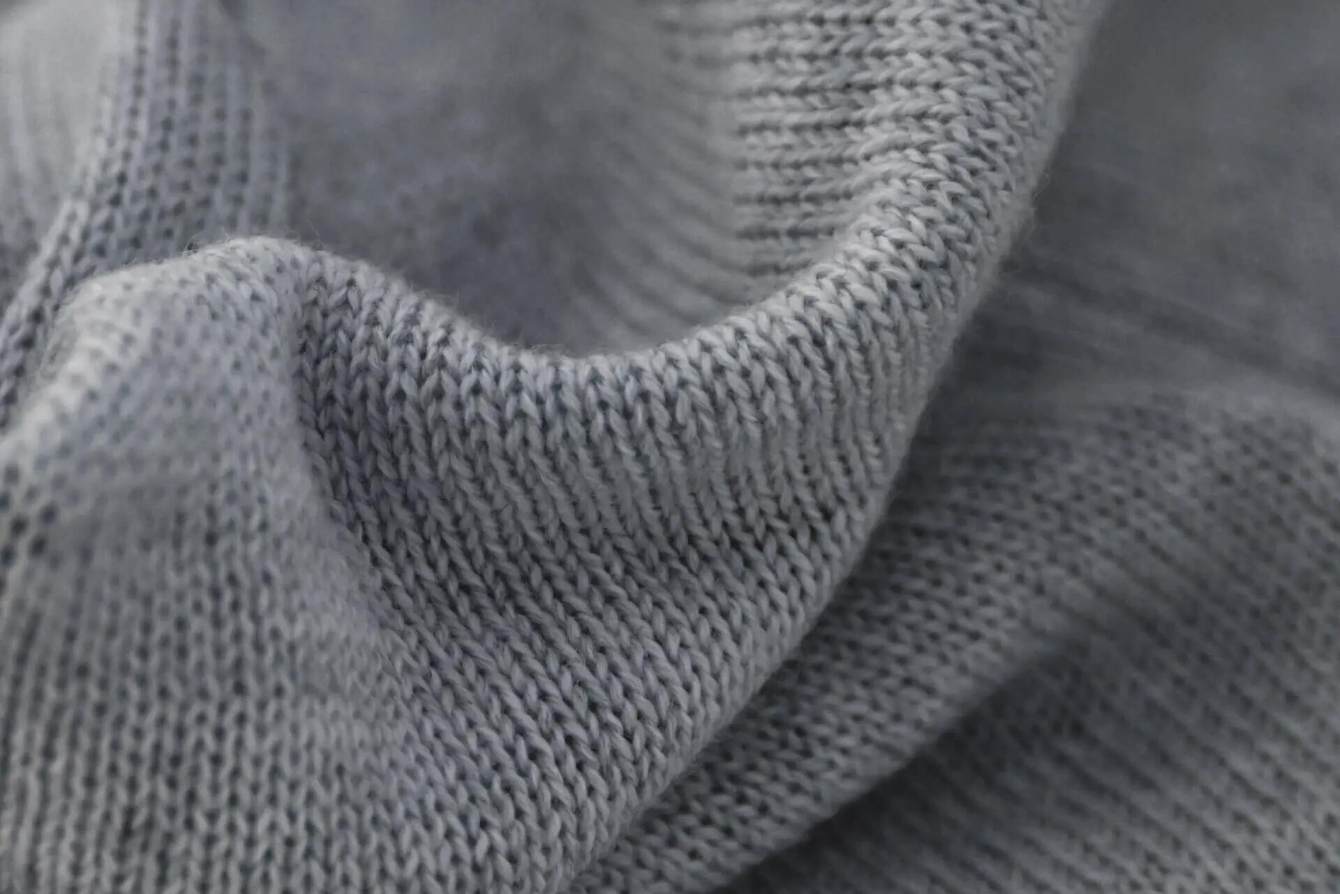 Seeker – Light Grey 4/4