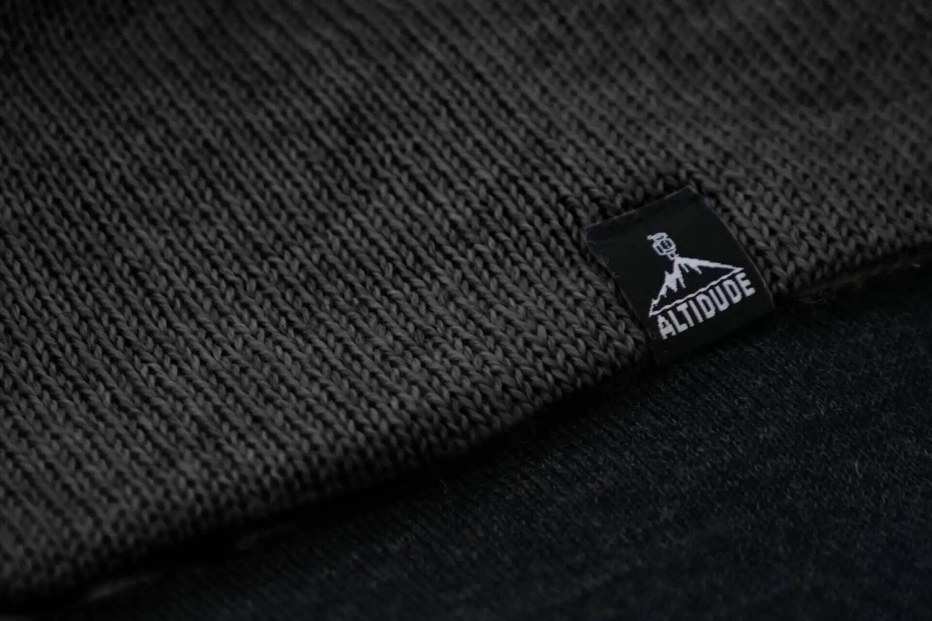 Seeker – Dark Grey 3/4