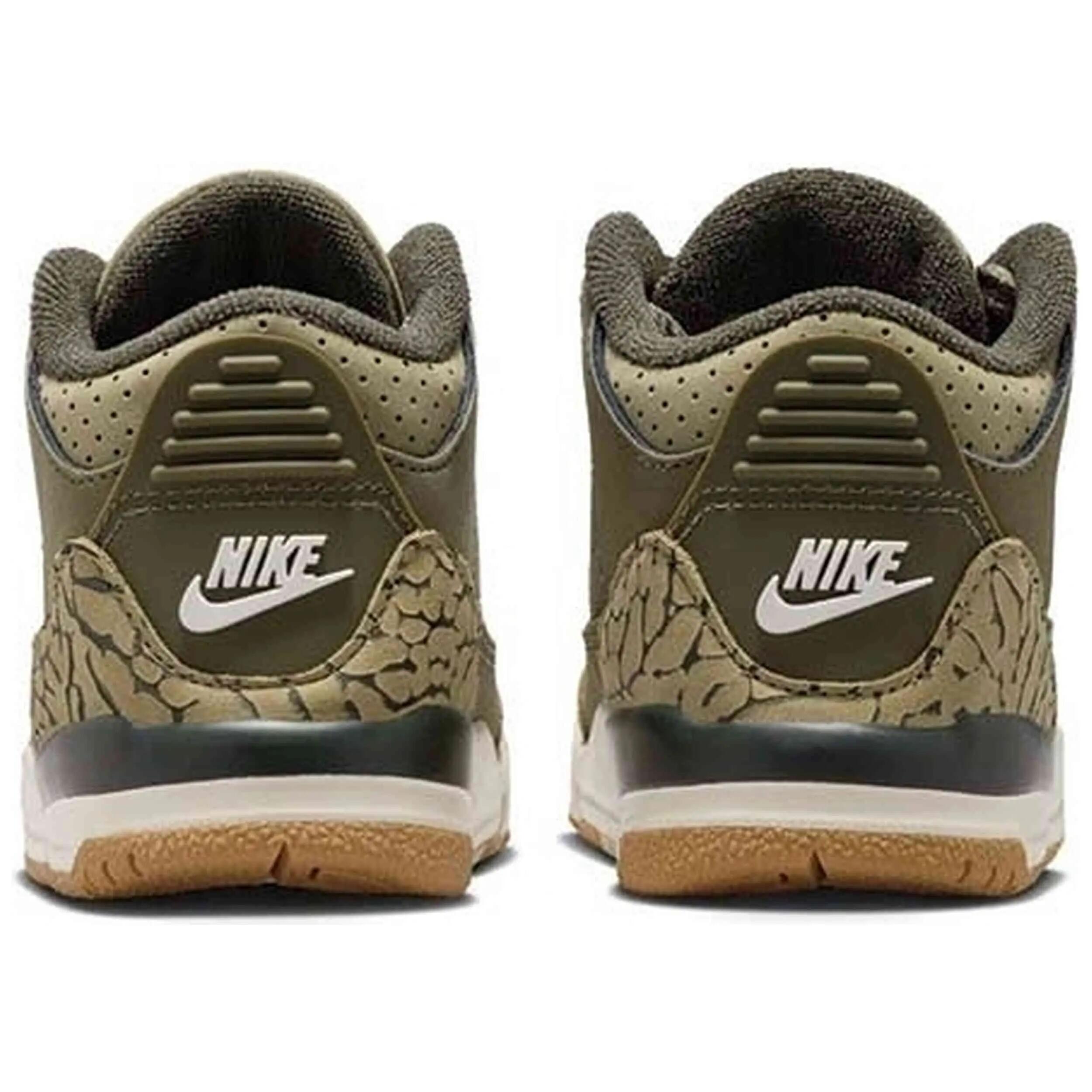 Sapatilhas Jordan modelo Air Jordan 3 Retro TD "Family Affair" para crianças 4/5