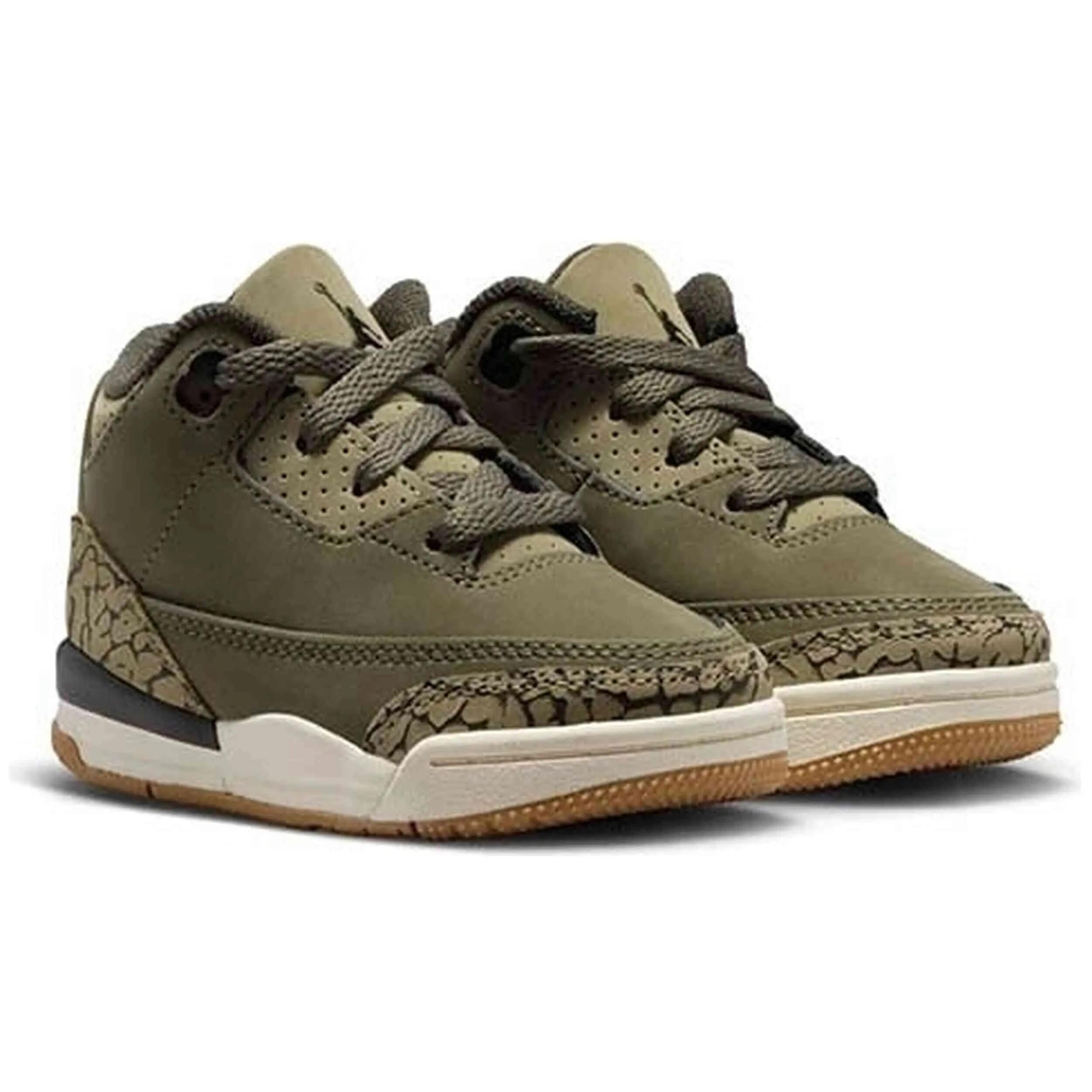 Sapatilhas Jordan modelo Air Jordan 3 Retro TD "Family Affair" para crianças 3/5