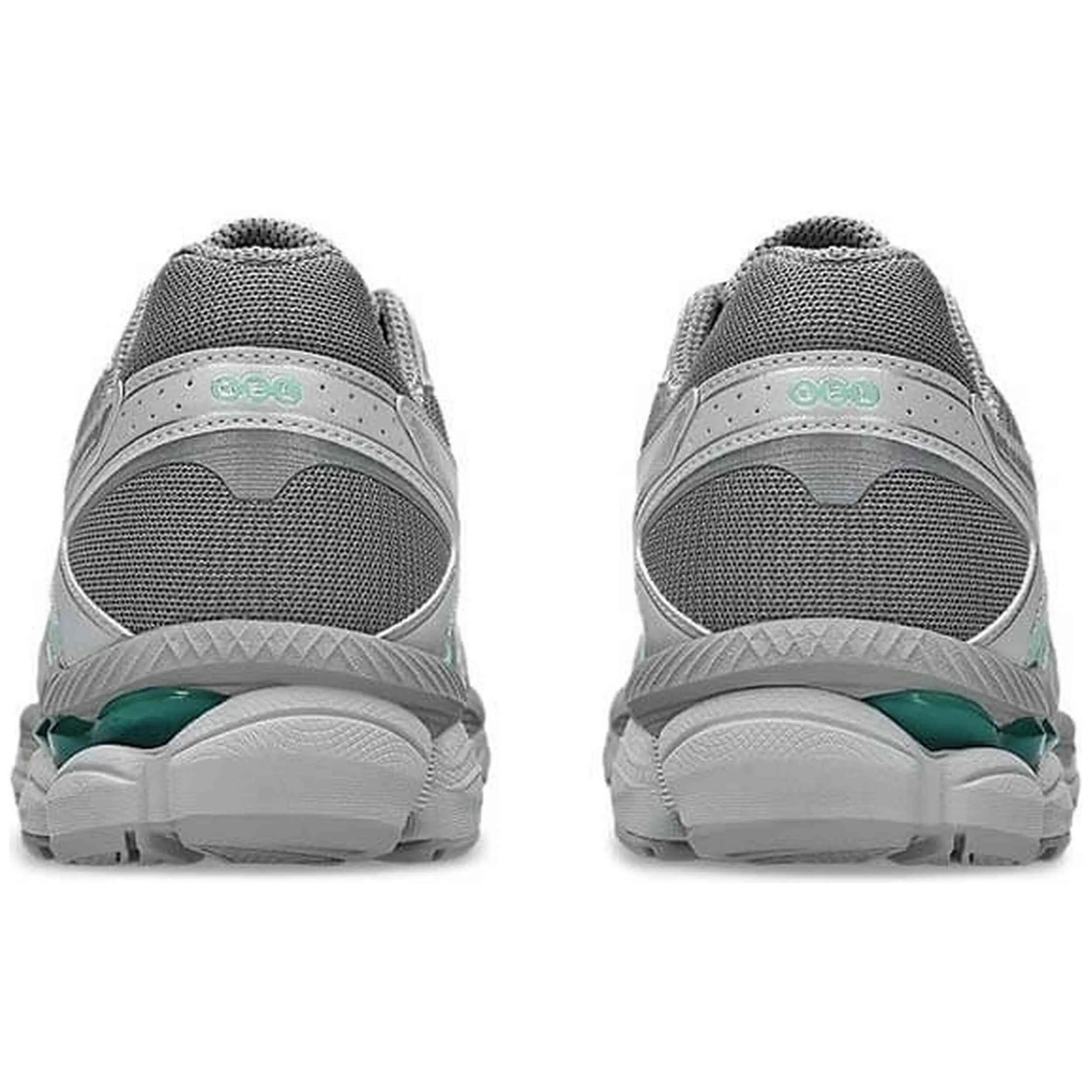 Zapatillas Asics modelo Asics Gel Cumulus 16 "Cement Grey" para unisex 3/4