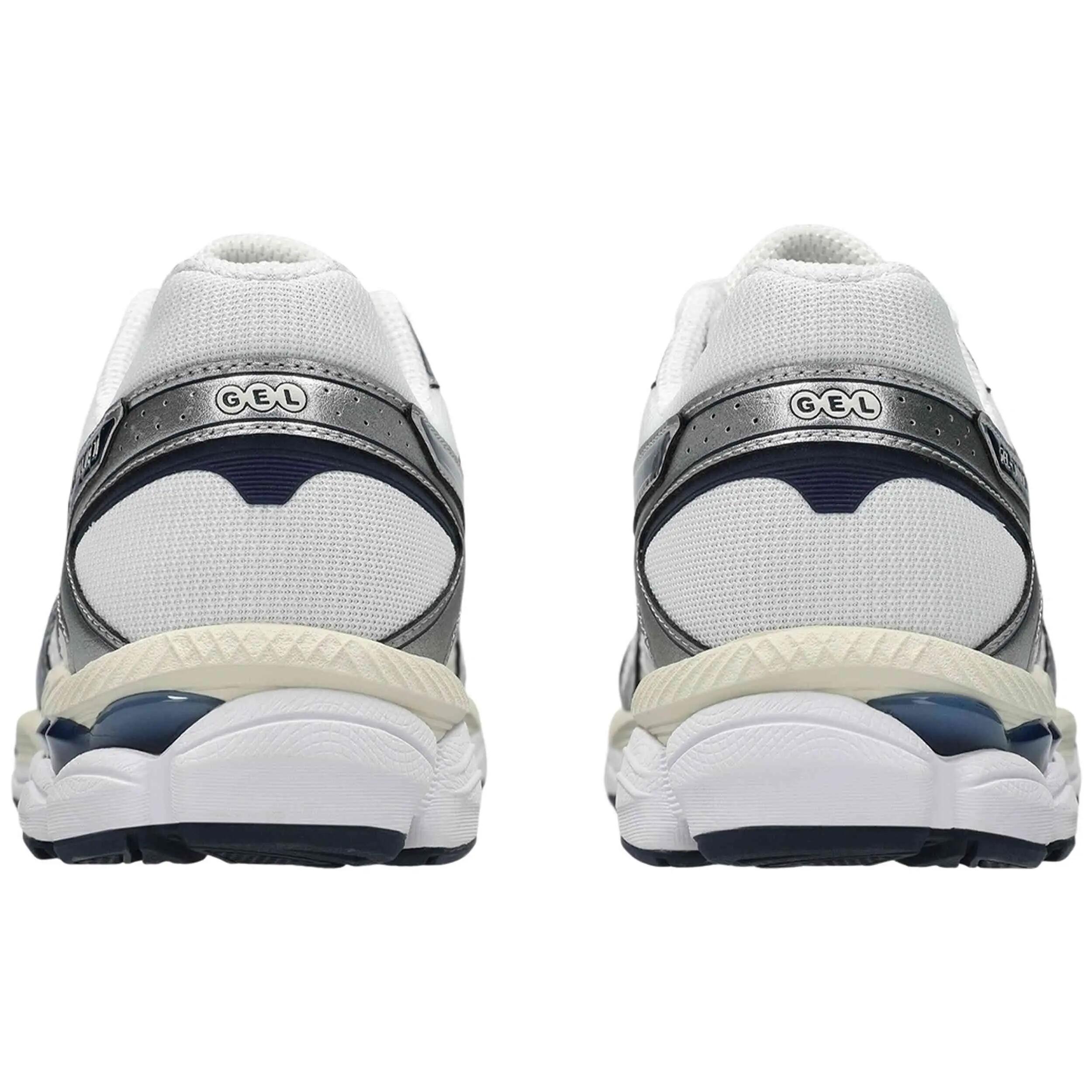 Schoen Asics model Asics Gel Cumulus 16 "Midnight" voor unisex 5/5