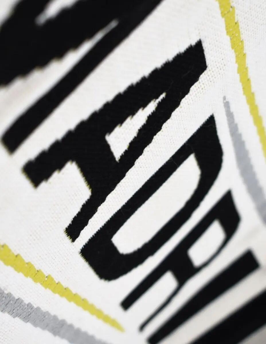 Écharpe officielle du Real Madrid 25-26 3/5