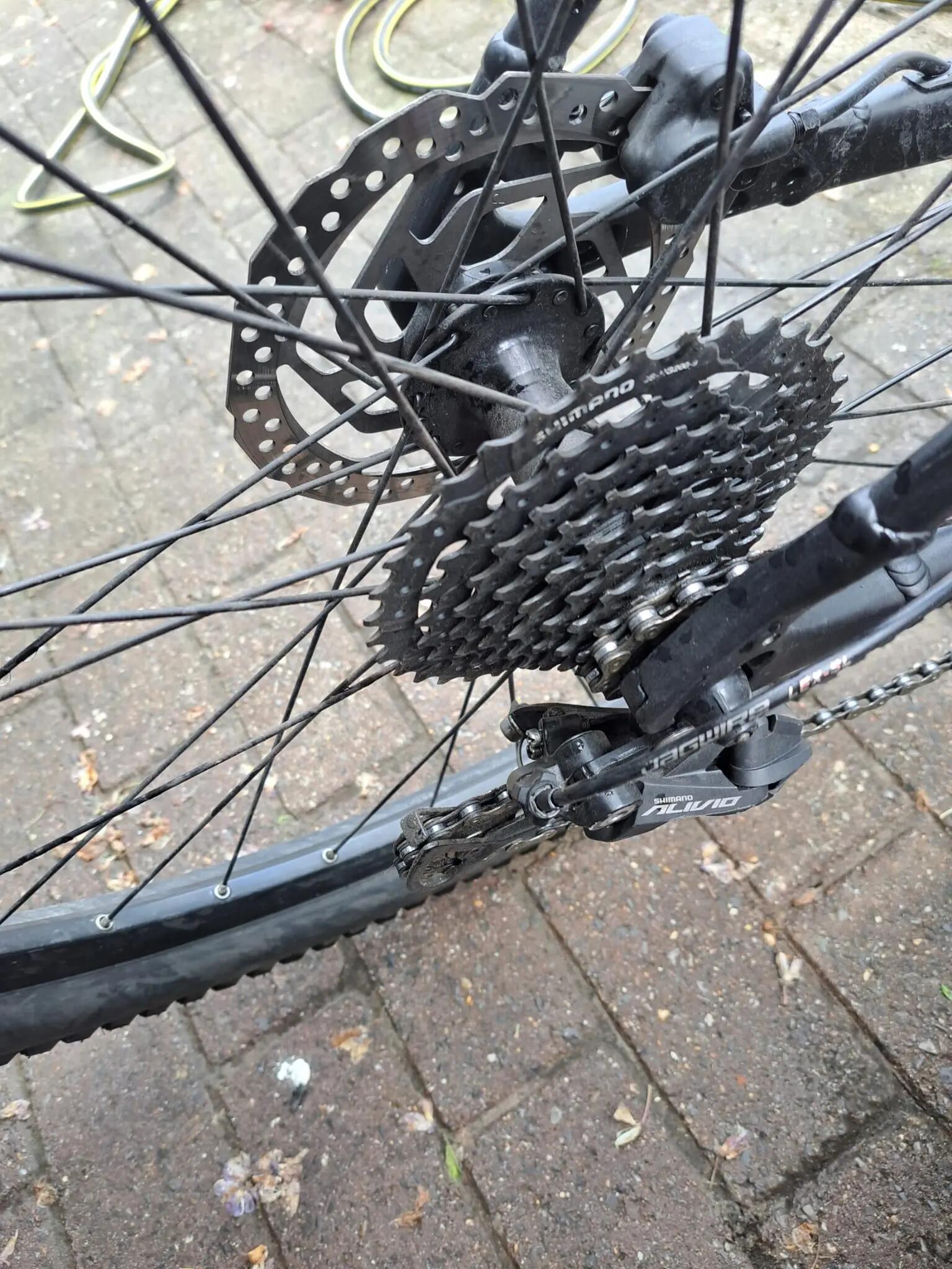 Entre Particuliers - VTT électrique GIANT 6/7