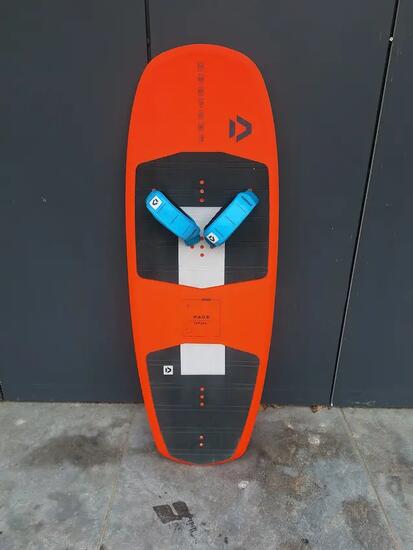 Tussen Particulieren - Duotone - Kitefoilbord + 75 cm mast + carbon foil