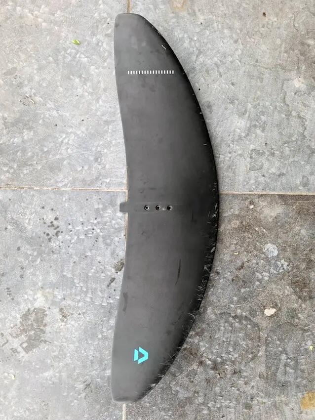 Entre Particuliers - Duotone - Planche de kitefoil + mât de 75 cm + foi 6/7