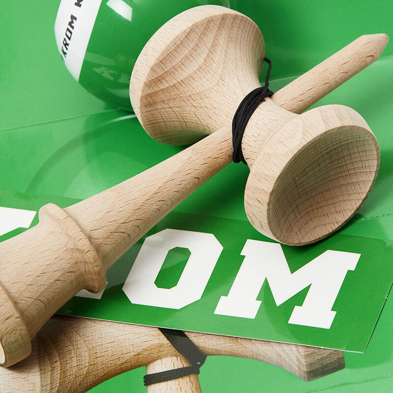 Kendama Pop Donkergroen