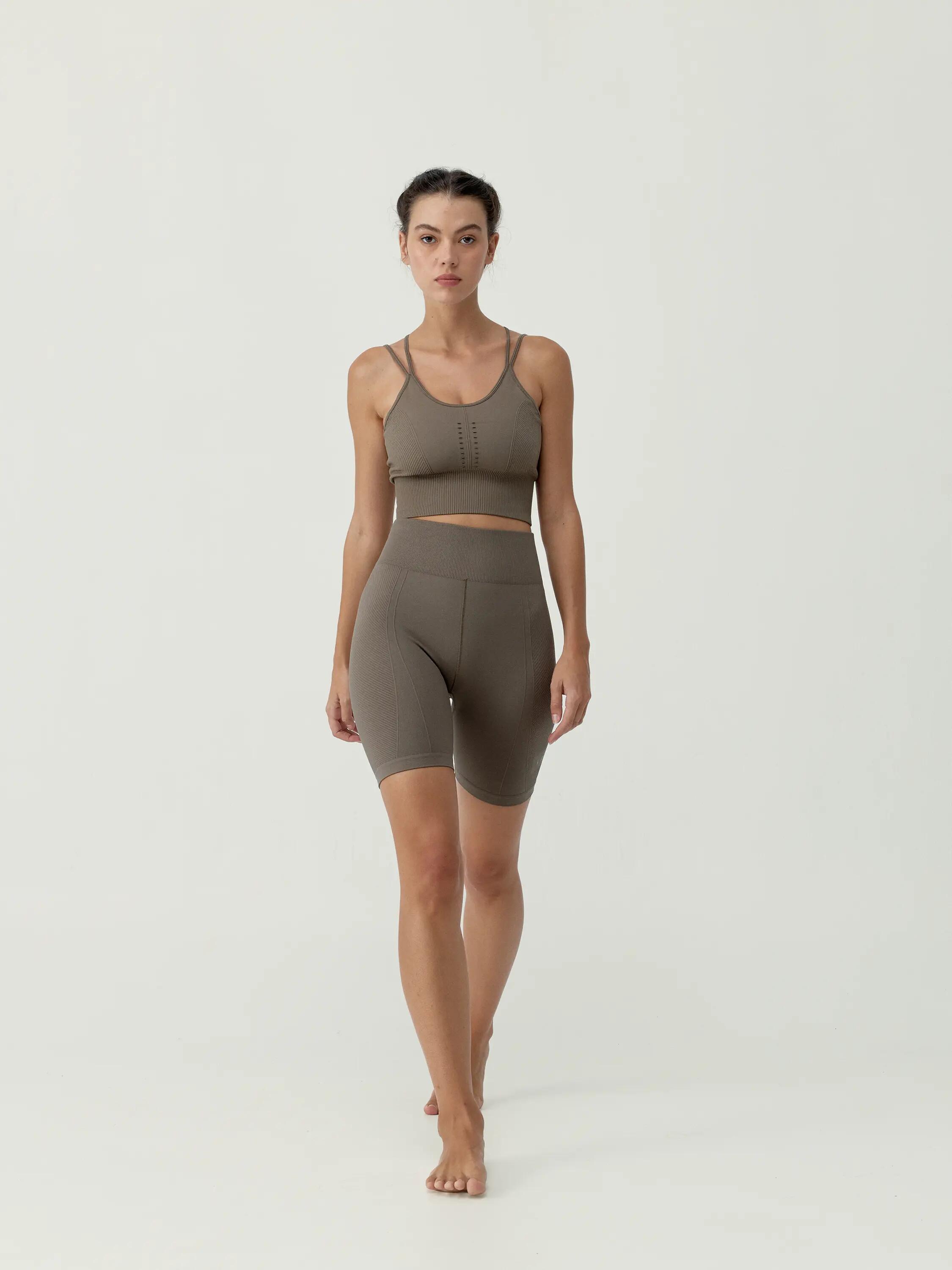 Short sportivo donna India – Senza cuciture, effetto modellante 6/7