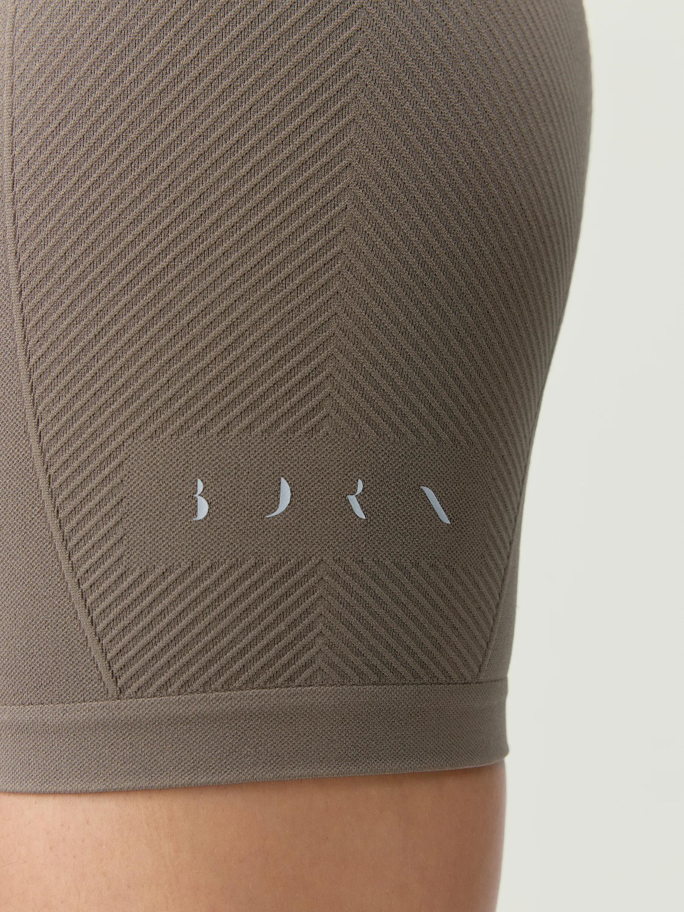 Short sportivo donna India – Senza cuciture, effetto modellante 5/7