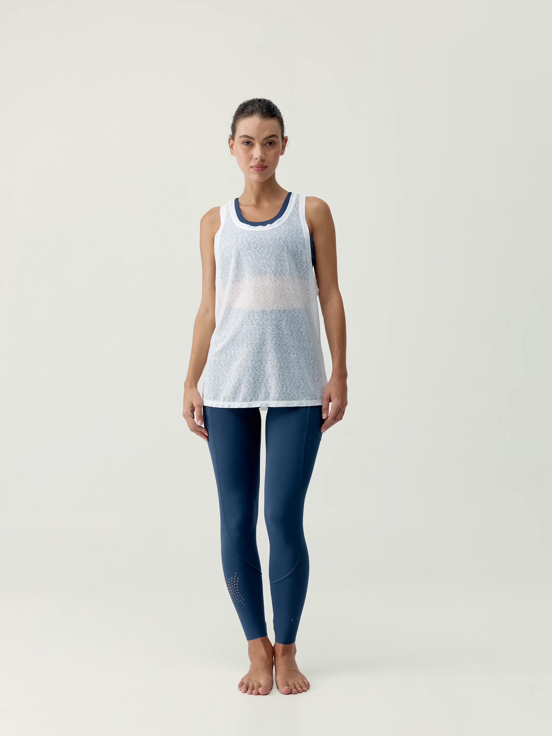 T-shirt desportiva de mulher Ada 2.0 – Sem mangas, costas atléticas 4/5