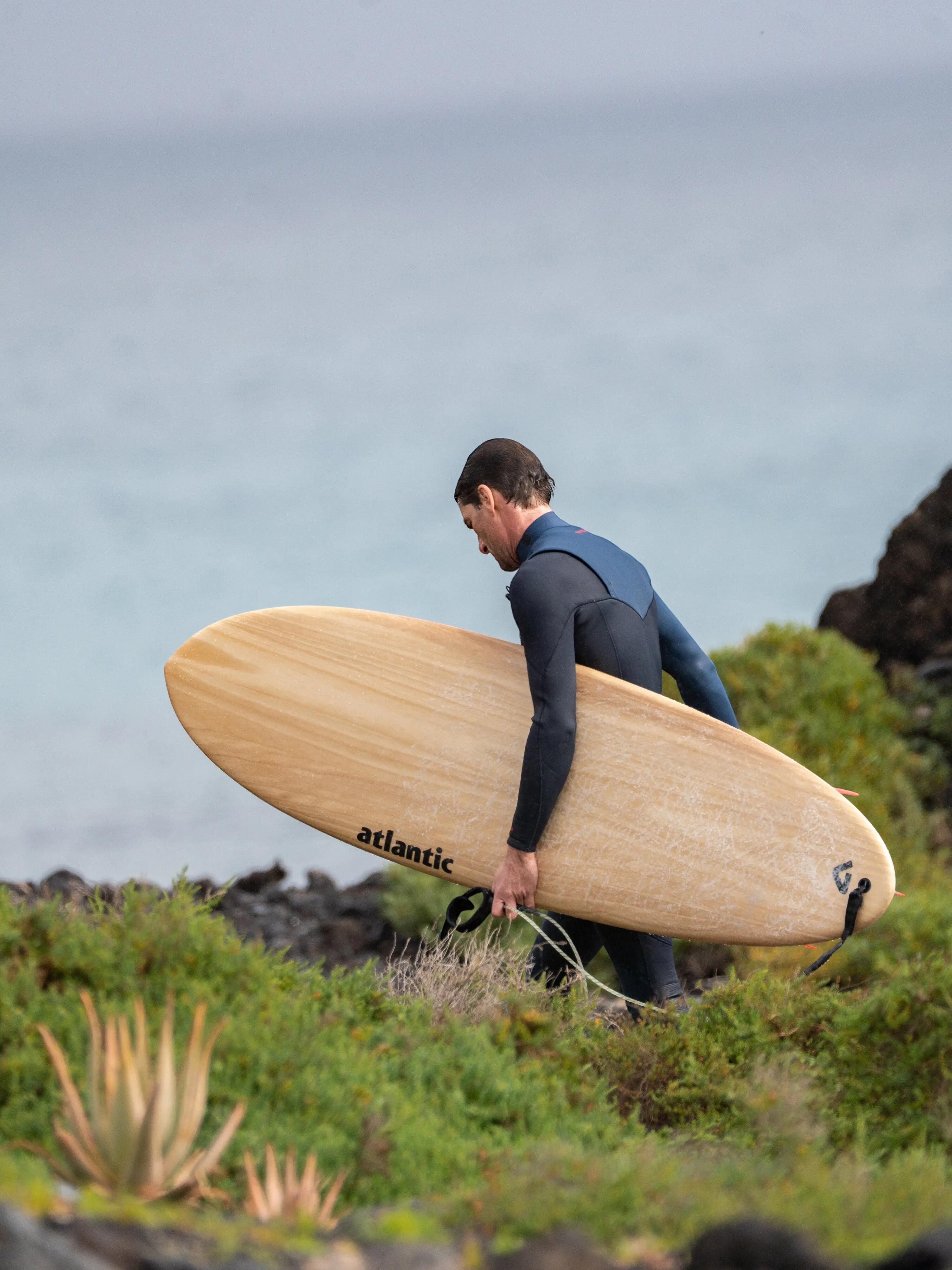 Deska surfingowa z żywicy epoksydowej i drewna - Ray - 6'3 x 21" x 2.5" - 36,6L 8/12