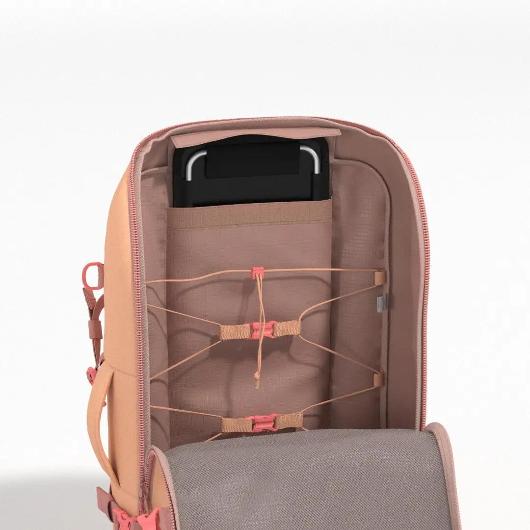 Cestovní batoh CabinZero Adventure Pro 42 l 15/15