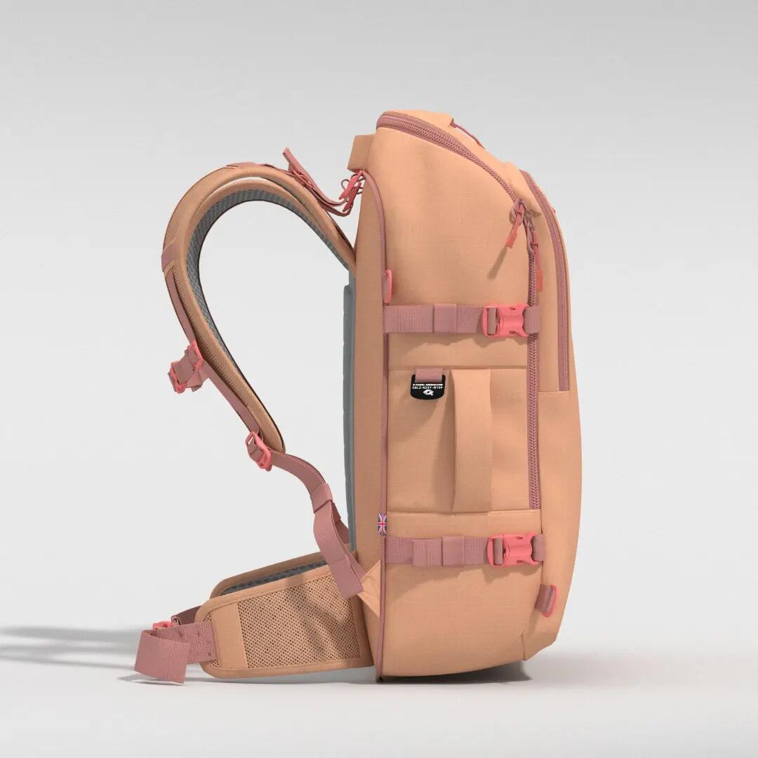 Cestovní batoh CabinZero Adventure Pro 42 l 10/15