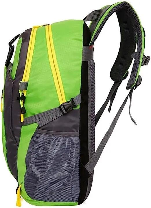 Mochila portátil impermeável de 40 litros para viagens, trilhos e campismo. 3/7