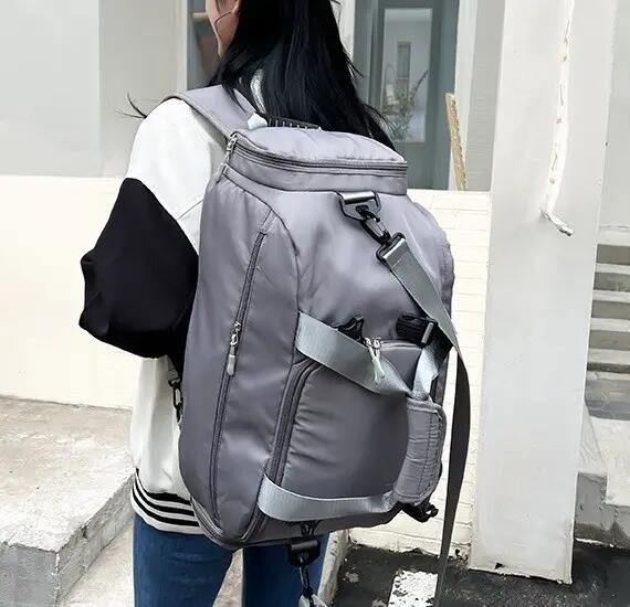 Bolsa mochila de gimnasio deportiva impermeable. Espacio para zapatos, Gris 3/7