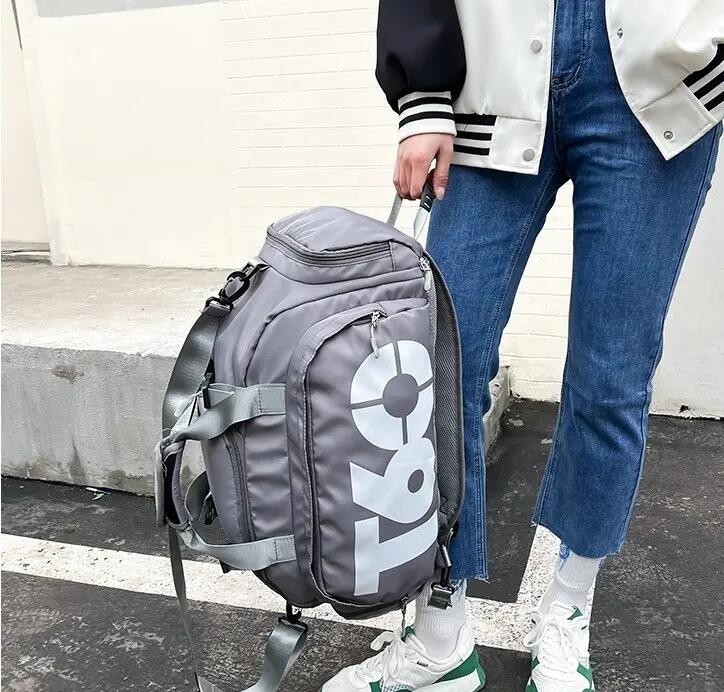 Bolsa mochila de gimnasio deportiva impermeable. Espacio para zapatos, Gris 2/7