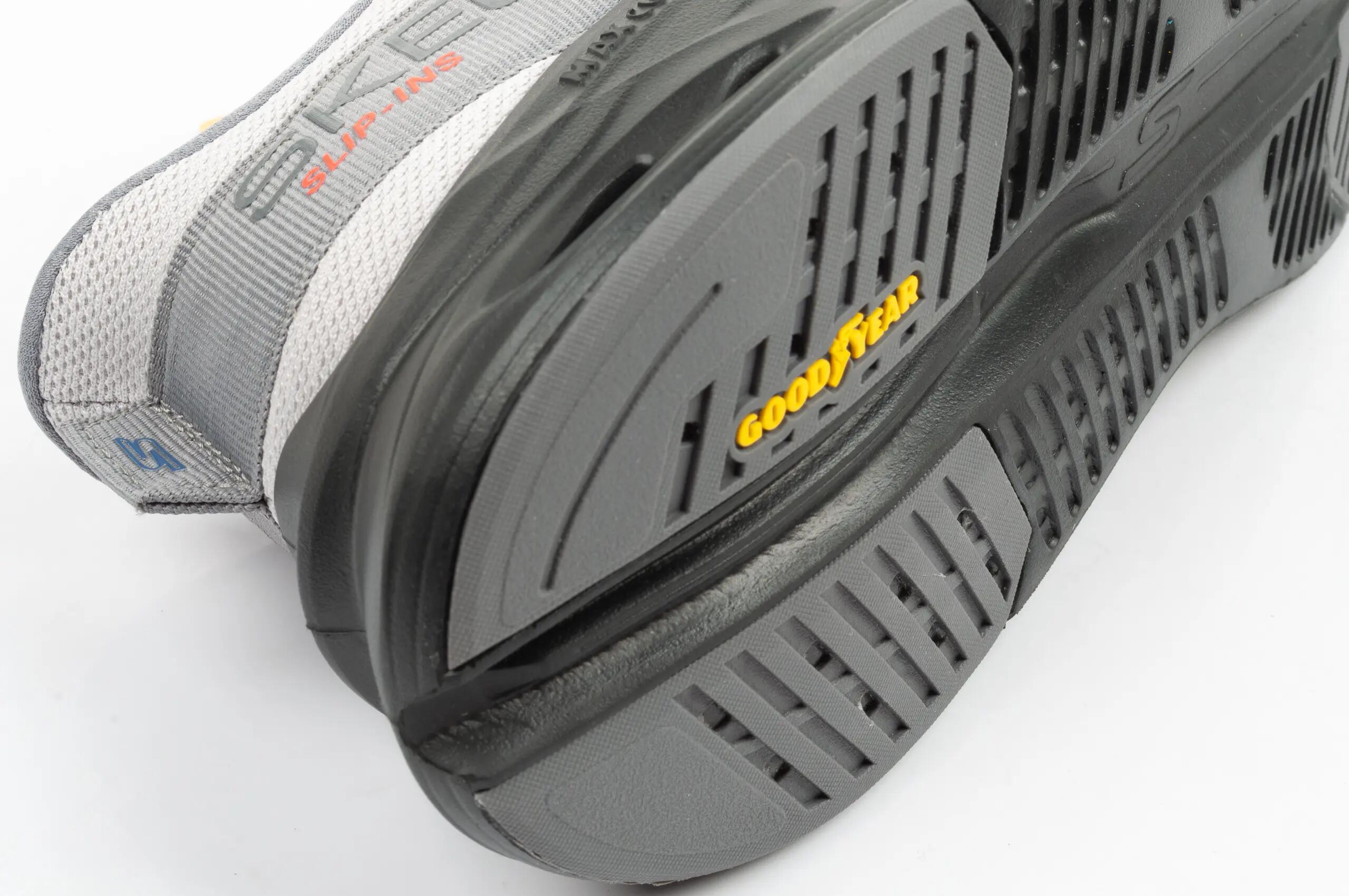 Buty sportowe męskie Skechers Max Cushioning Glide-Step Slip-ins 6/9