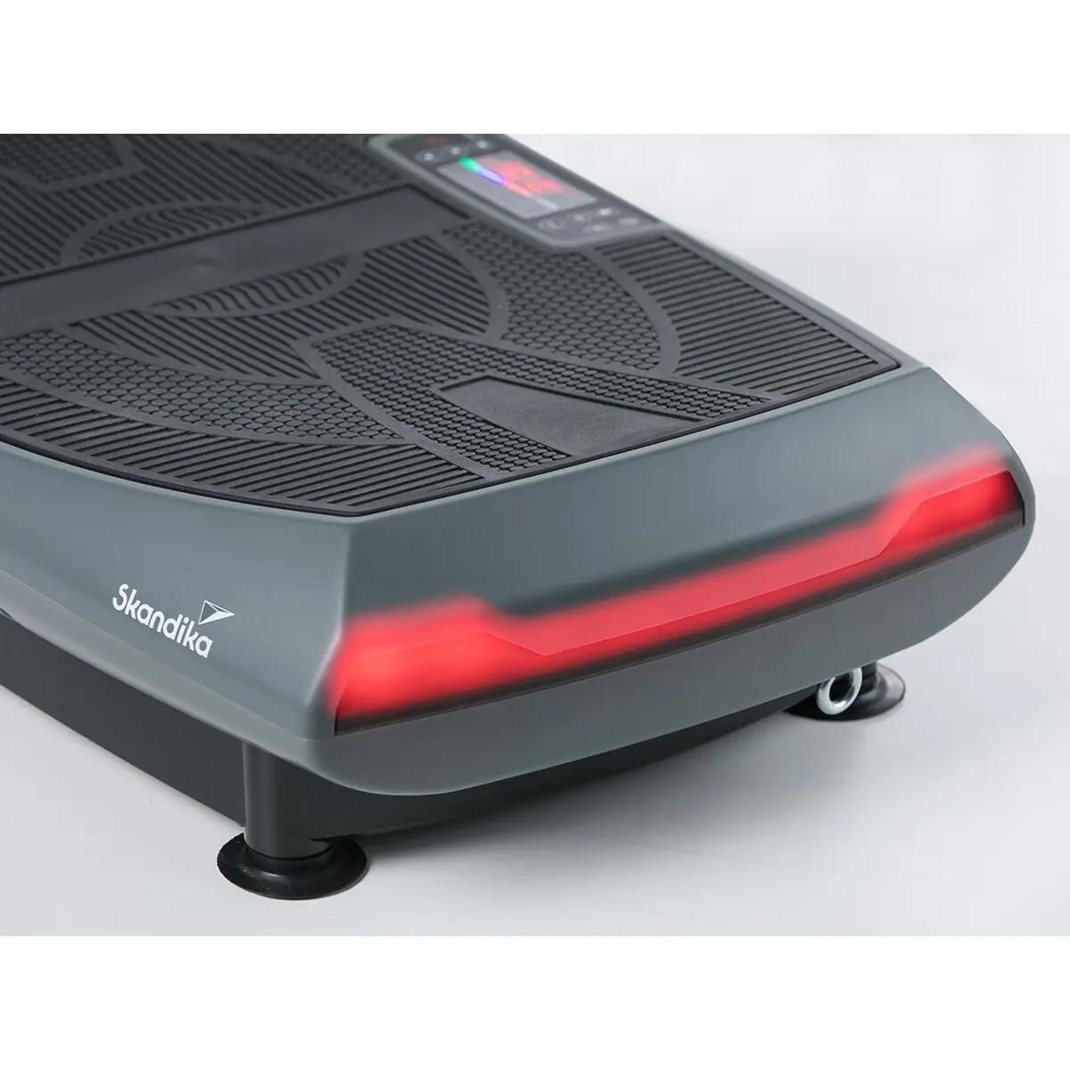 Platforma treningowa V2000 z wibracjami 4D do 35 Hz, Curved Technology + pilot 10/10