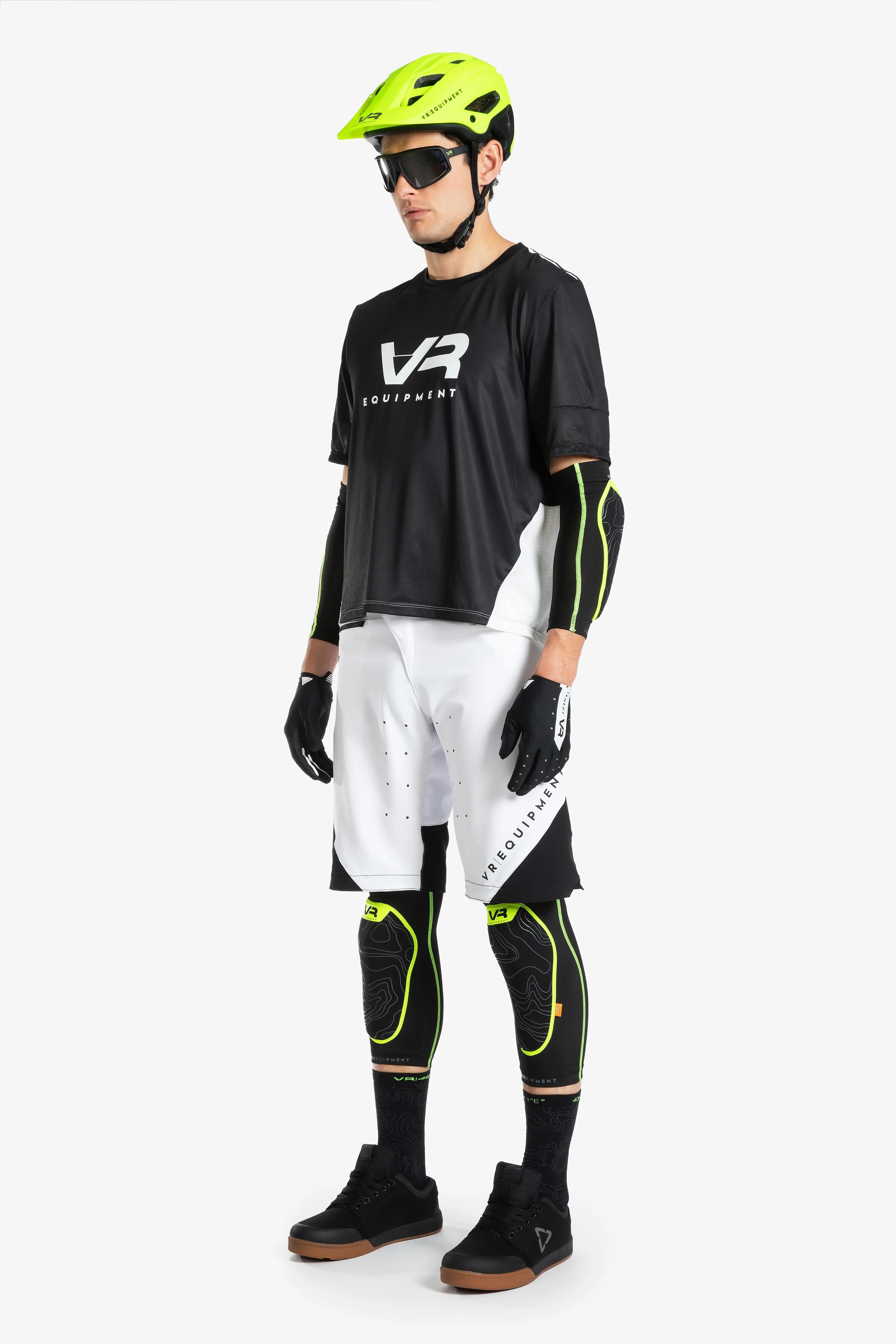 pantaloncini - motocross - uomo - comodi e versatili - bianco. 7/7