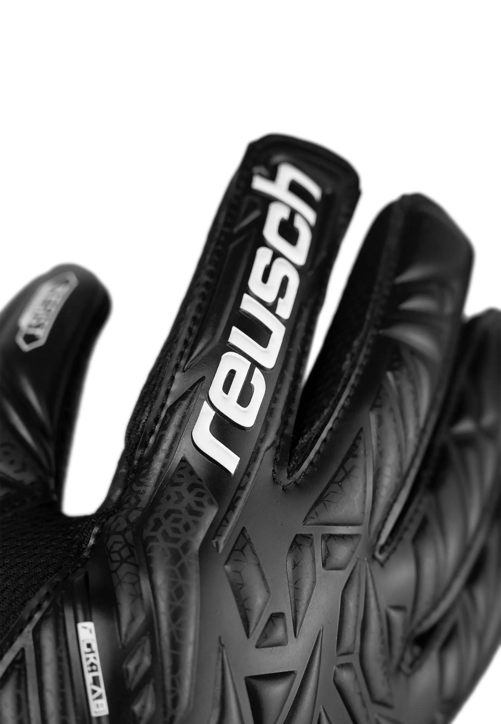 REUSCH Torwarthandschuhe Attrakt Resist Junior 5/15