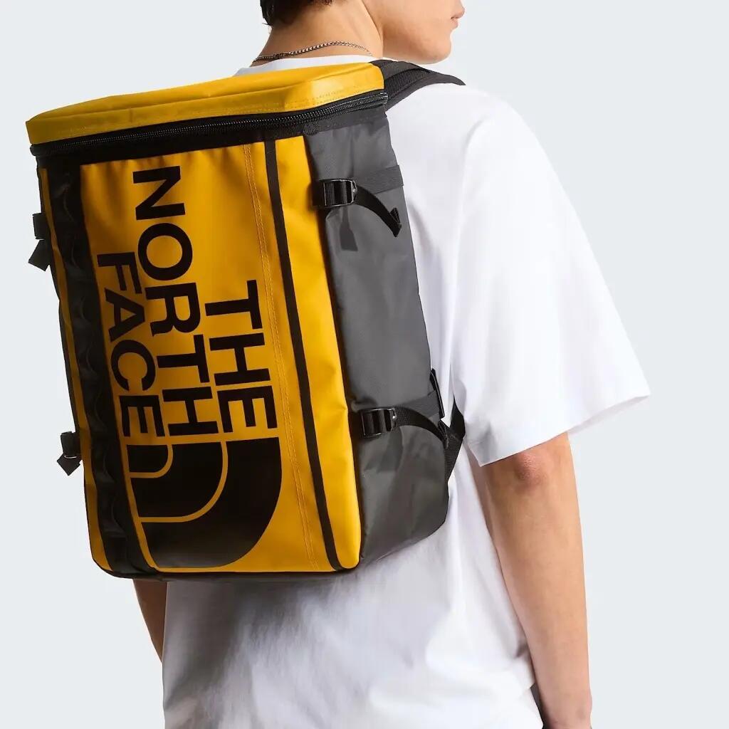Mochila Amarilla The North Face Fuse Box Base Camp Summit Gold con Diseño de Ca 4/5
