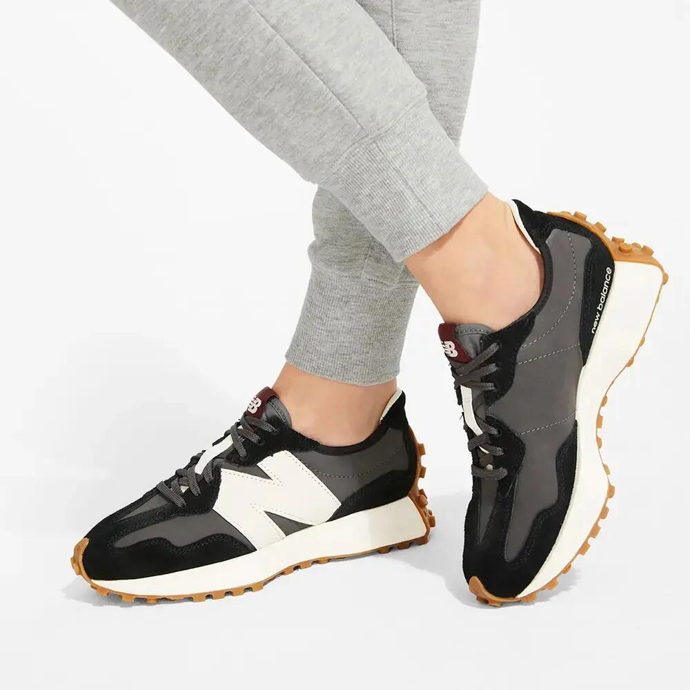 Scarpe New Balance 327 Donna Nero 8/10