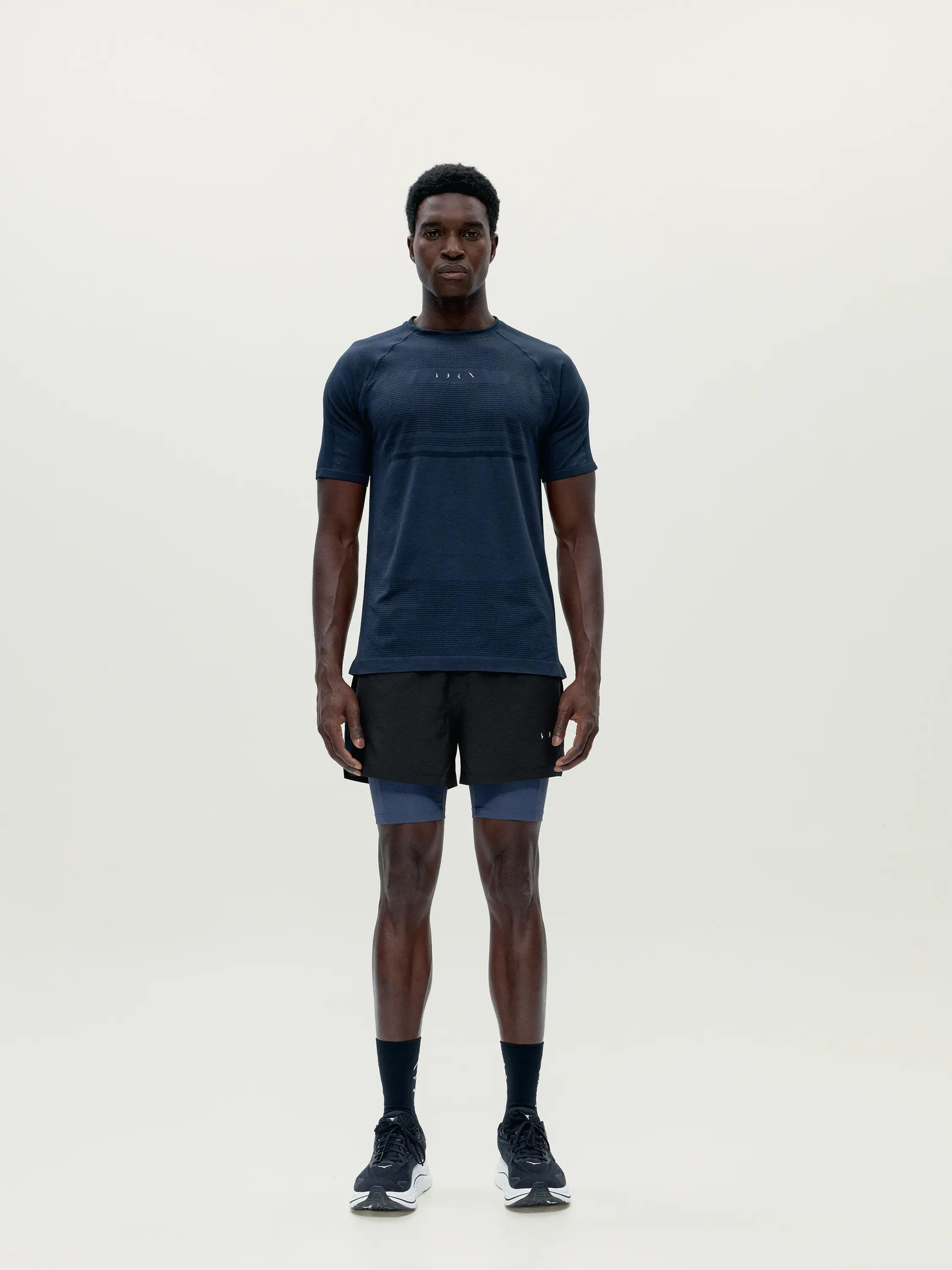 Pantalón corto deportivo de hombre Strider 2 en 1 con bolsillos 5/6