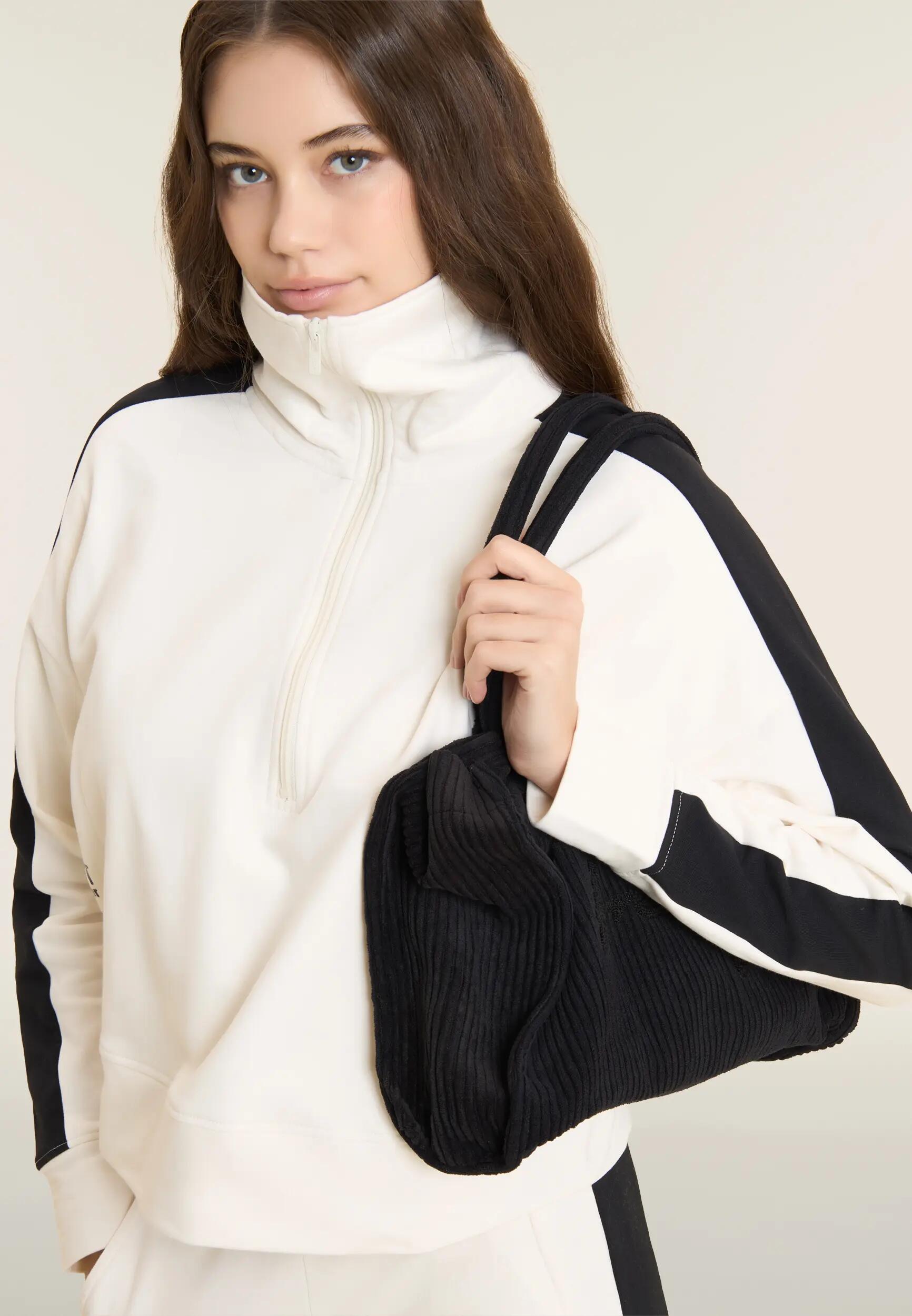 Felpa donna comfort con maxi collo alto e chiusura mezza zip 4/6