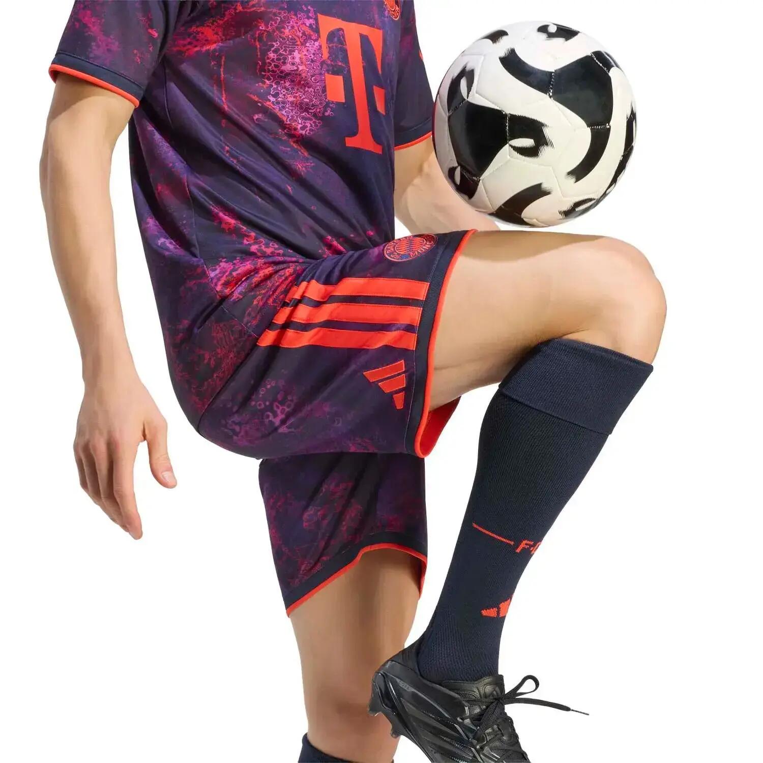 Krótki dres Bayern Monachium 2026/27 7/7