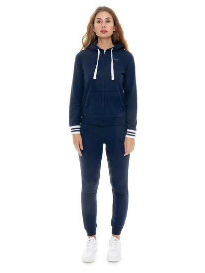 survêtement de sport pour femmes