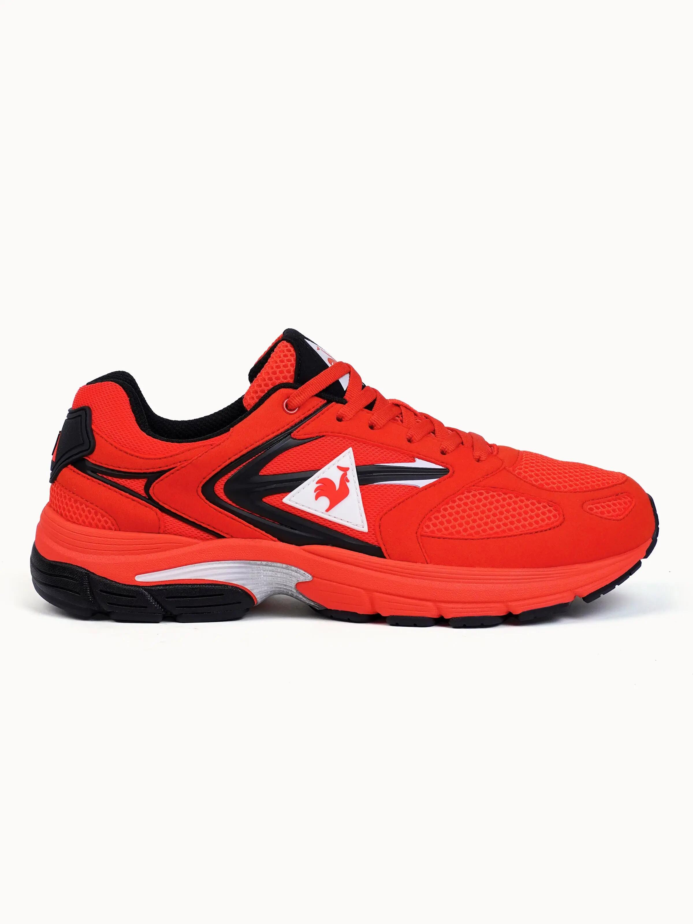Sneakers running Allure 1/6