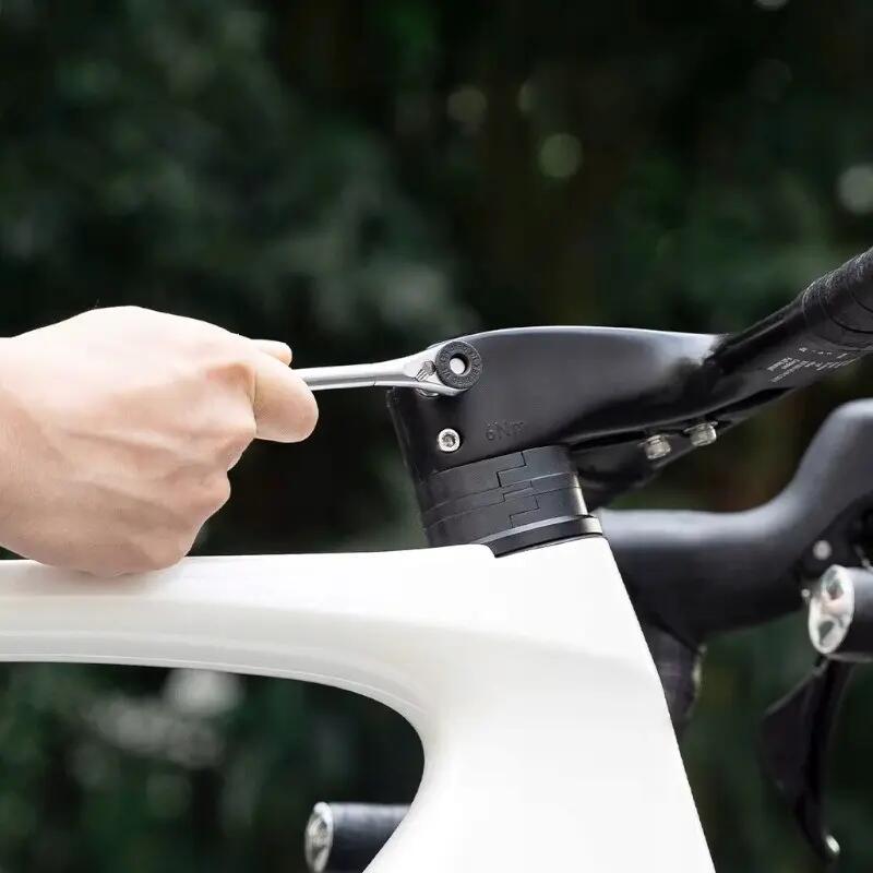 Zestaw narzędzi rowerowych grzechotka 8w1 bity etui do roweru 120g Rockbros 5/7