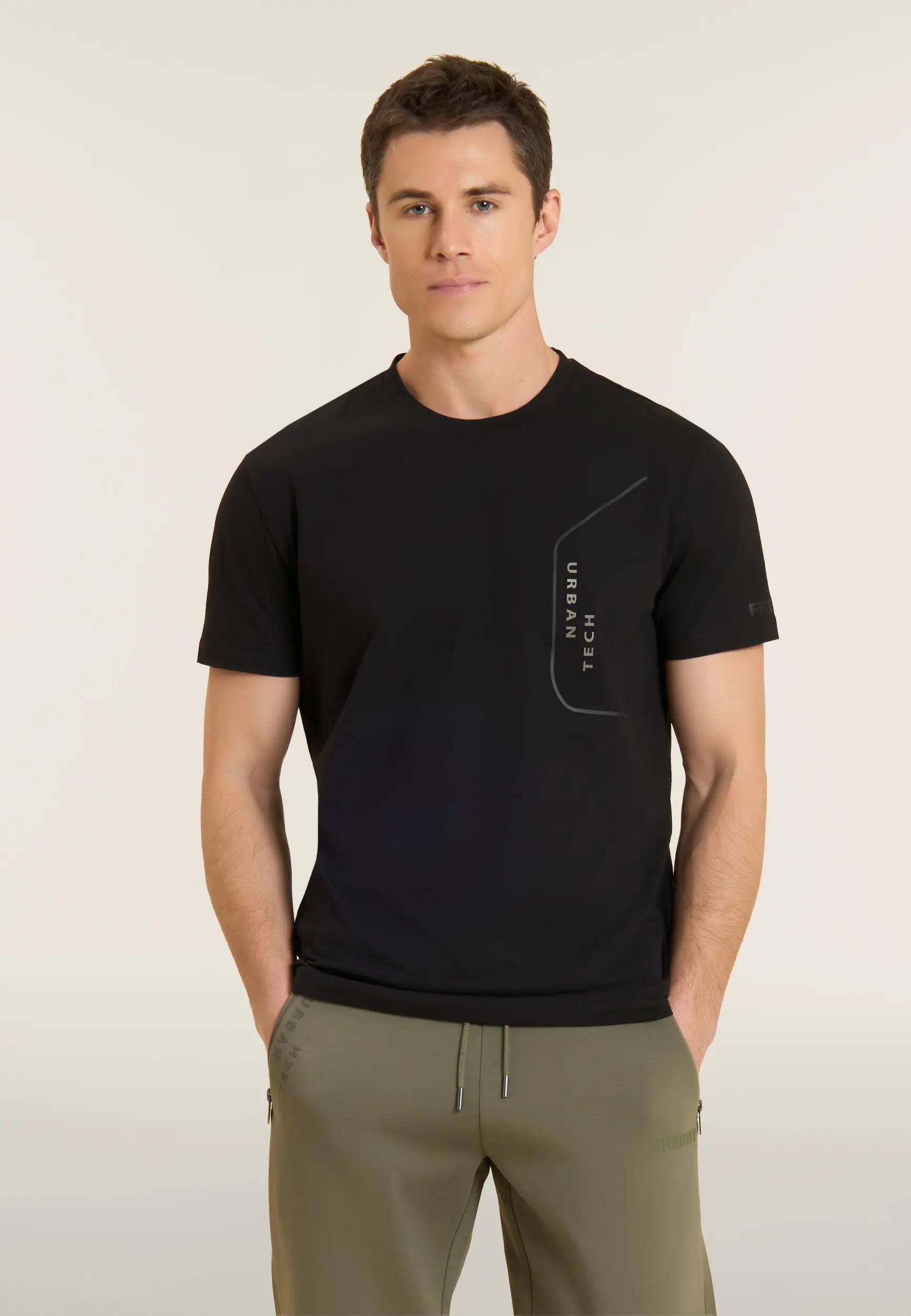 T-shirt hommes coupe classique en coton avec graphismes caoutchoutés 2/6