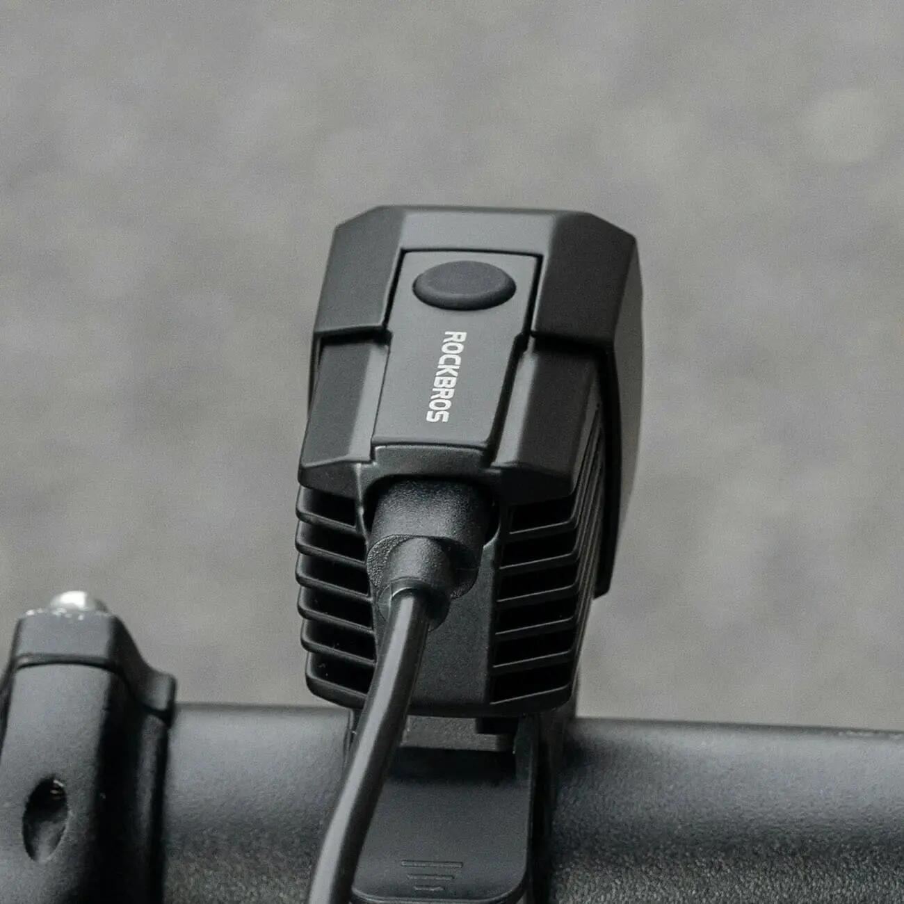 Lampka rowerowa 1600 lm z zasilaniem zewnętrznym usb-c 3/5