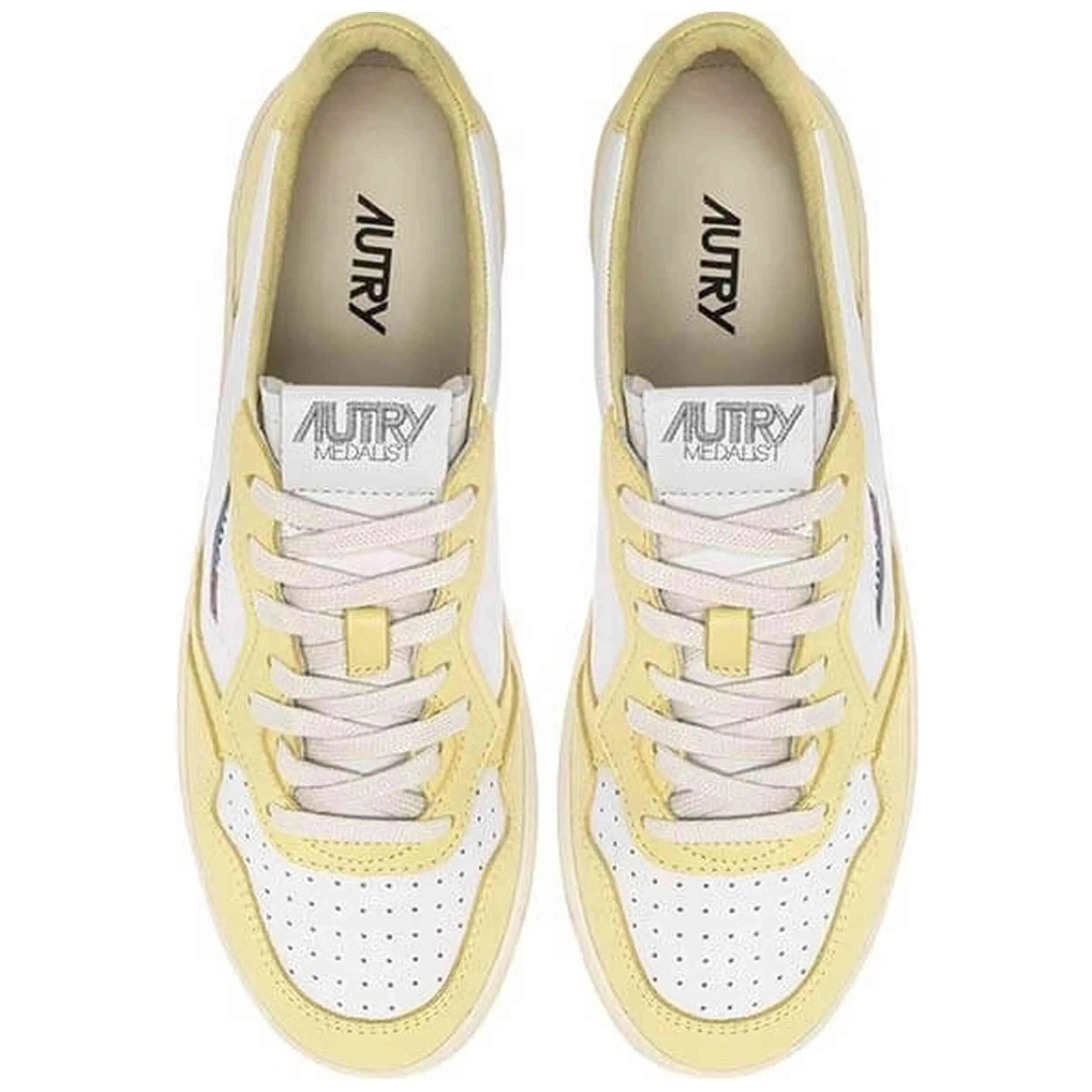 Zapatillas Autry modelo Autry Medalist Low para mujer 5/5