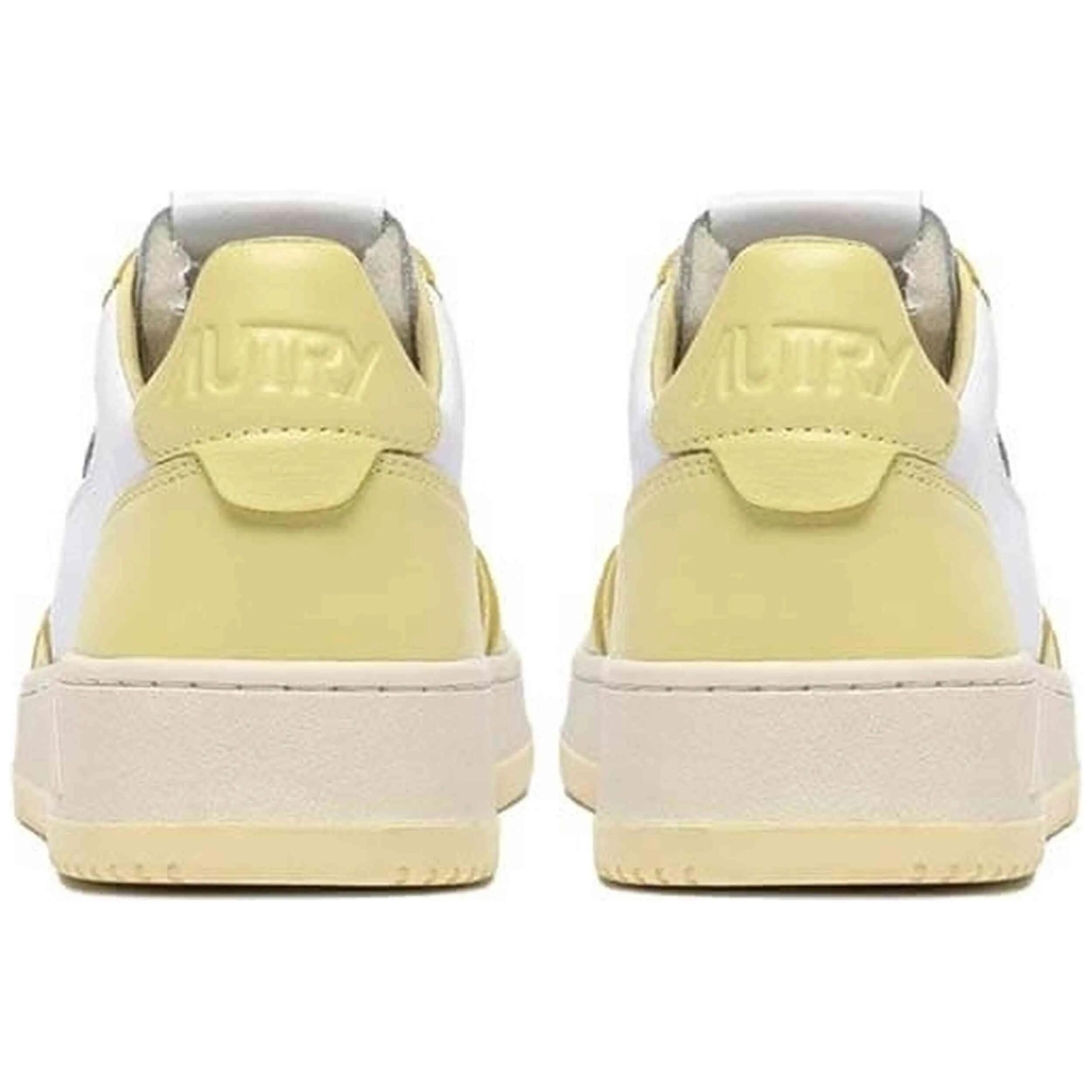 Zapatillas Autry modelo Autry Medalist Low para mujer 4/5