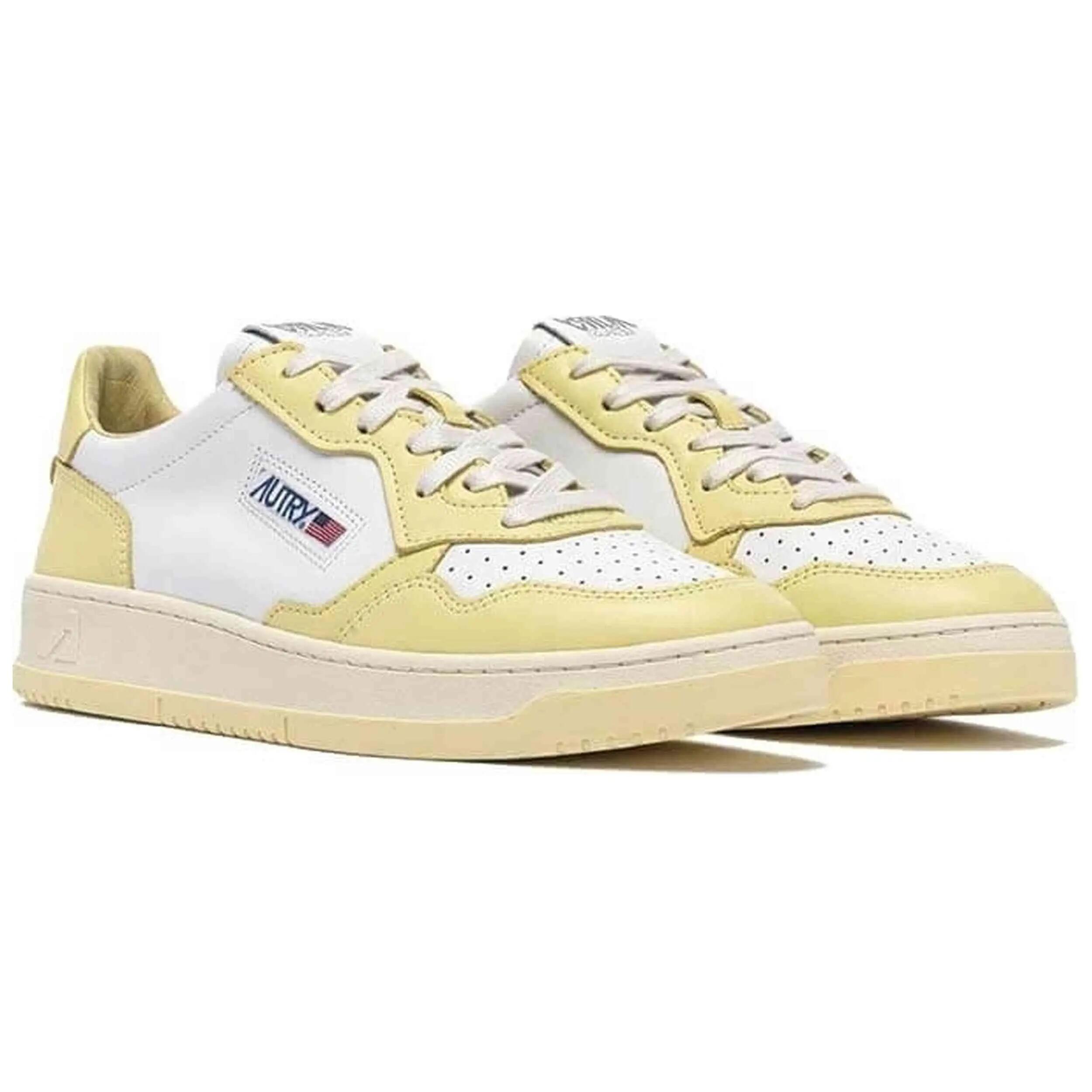 Zapatillas Autry modelo Autry Medalist Low para mujer 3/5
