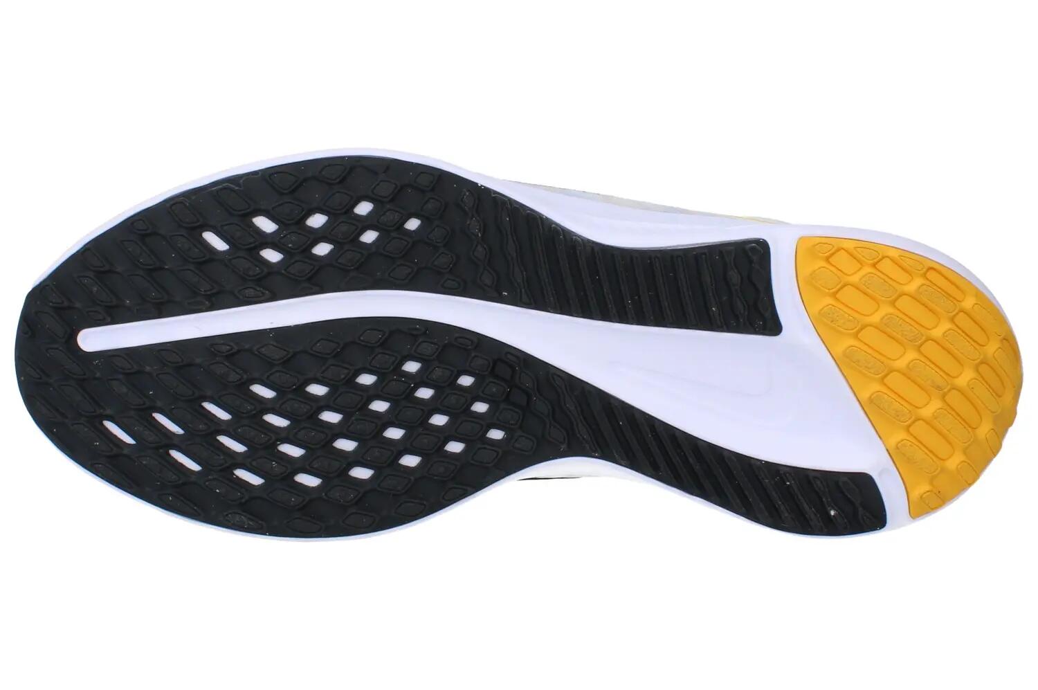 Buty do biegania damskie Nike Quest 5 Premium 5/6