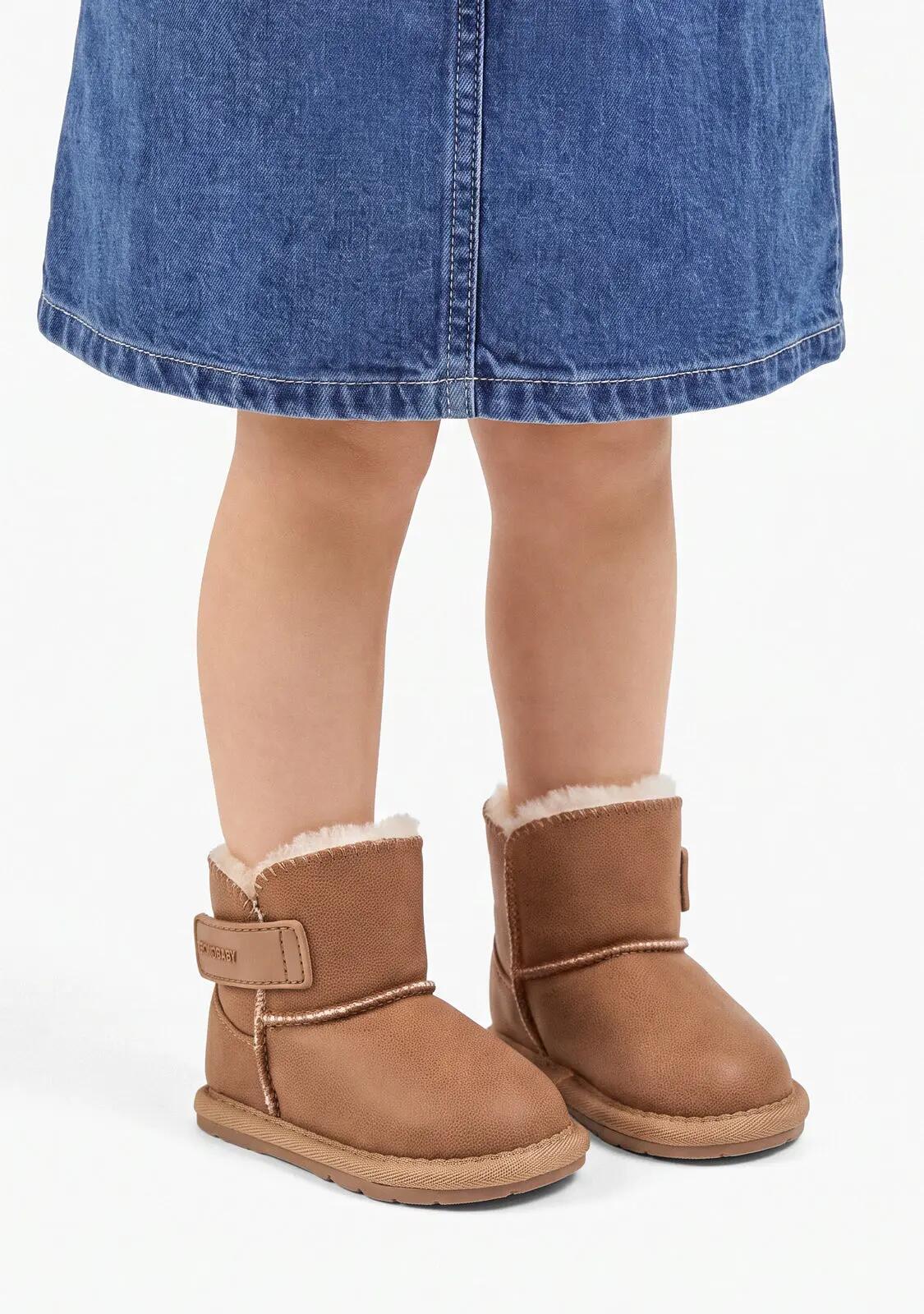 Botas de bebés estilo australianas con forro y diseño respetuoso 3/5