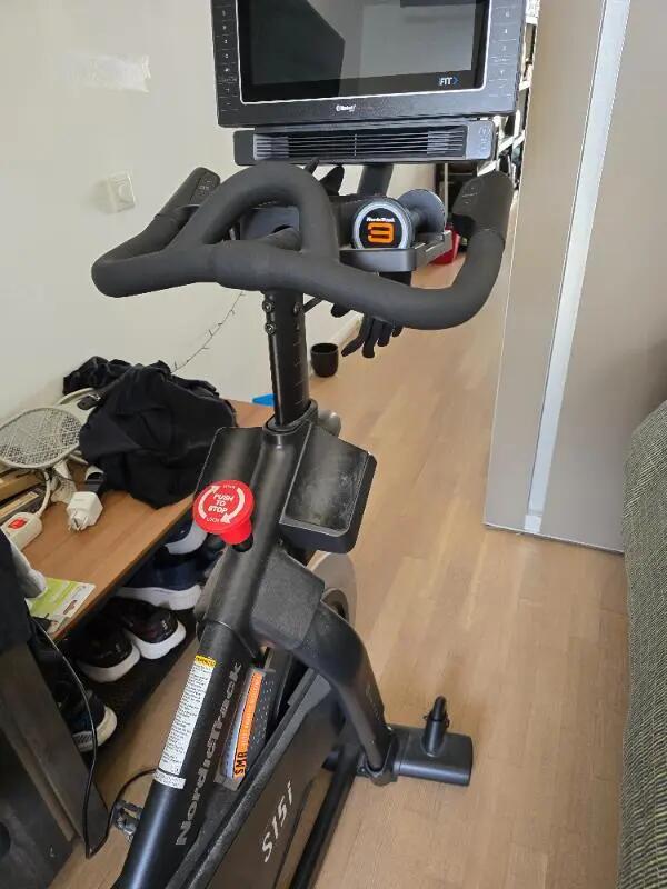 Entre Particuliers - Vélo d'appartement Nordictrack S15i, new 3/7