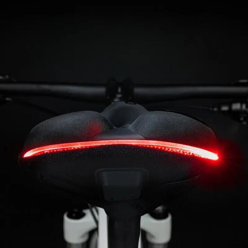 Housse de selle de vélo en silicone avec feu arrière 2/7