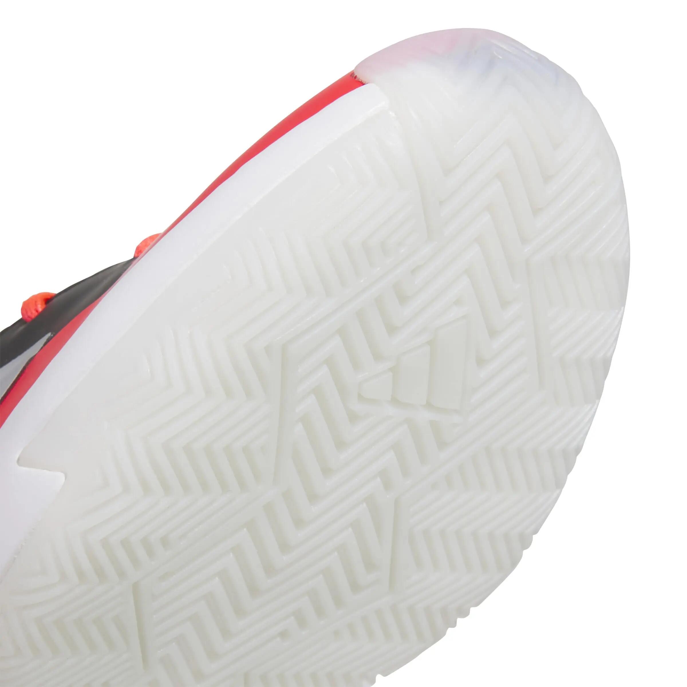 Scarpe da basket Adidas modello JQ3895 per uomini 4/4