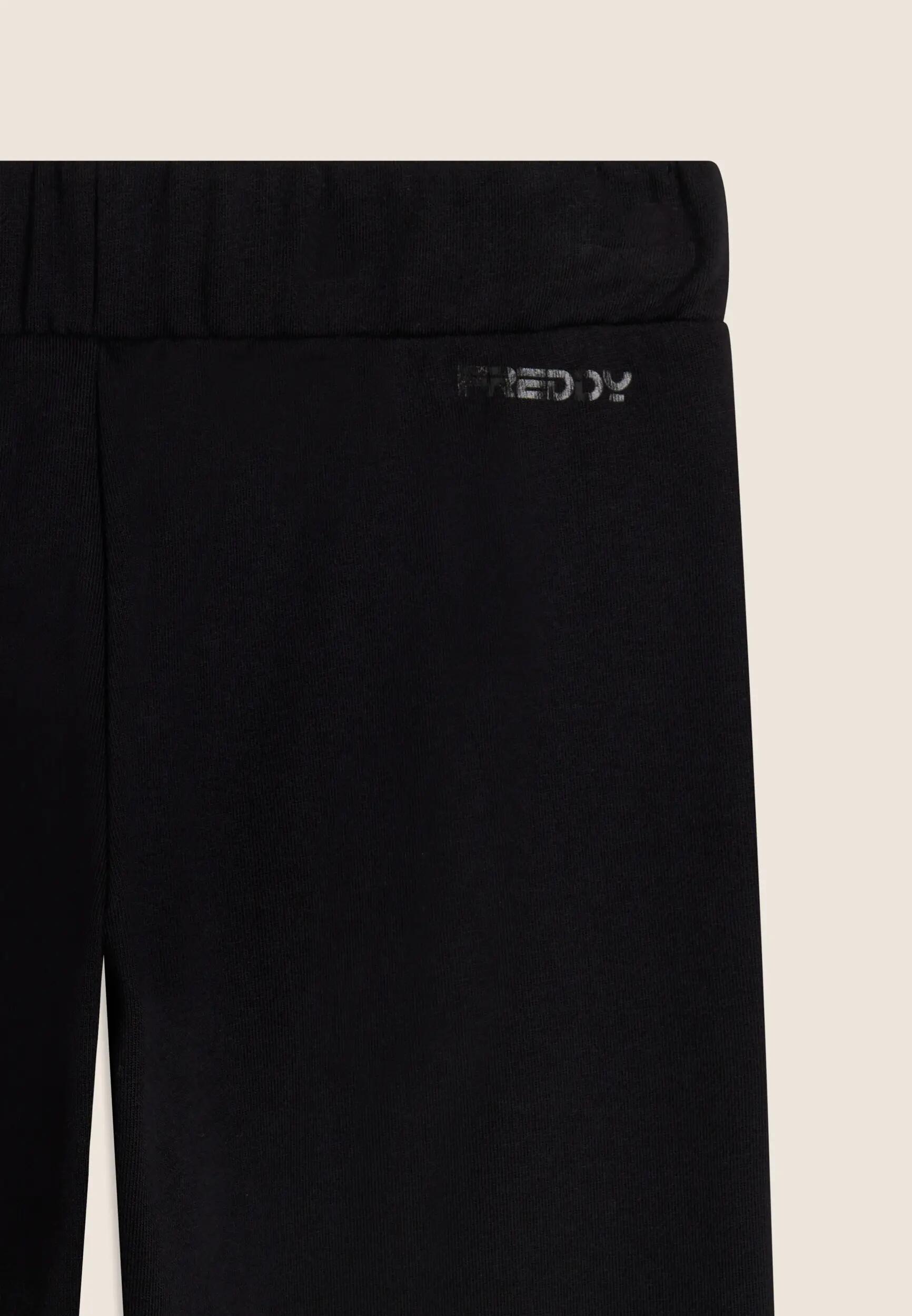 Pantalón recto deportivo con bordado calado 6/6