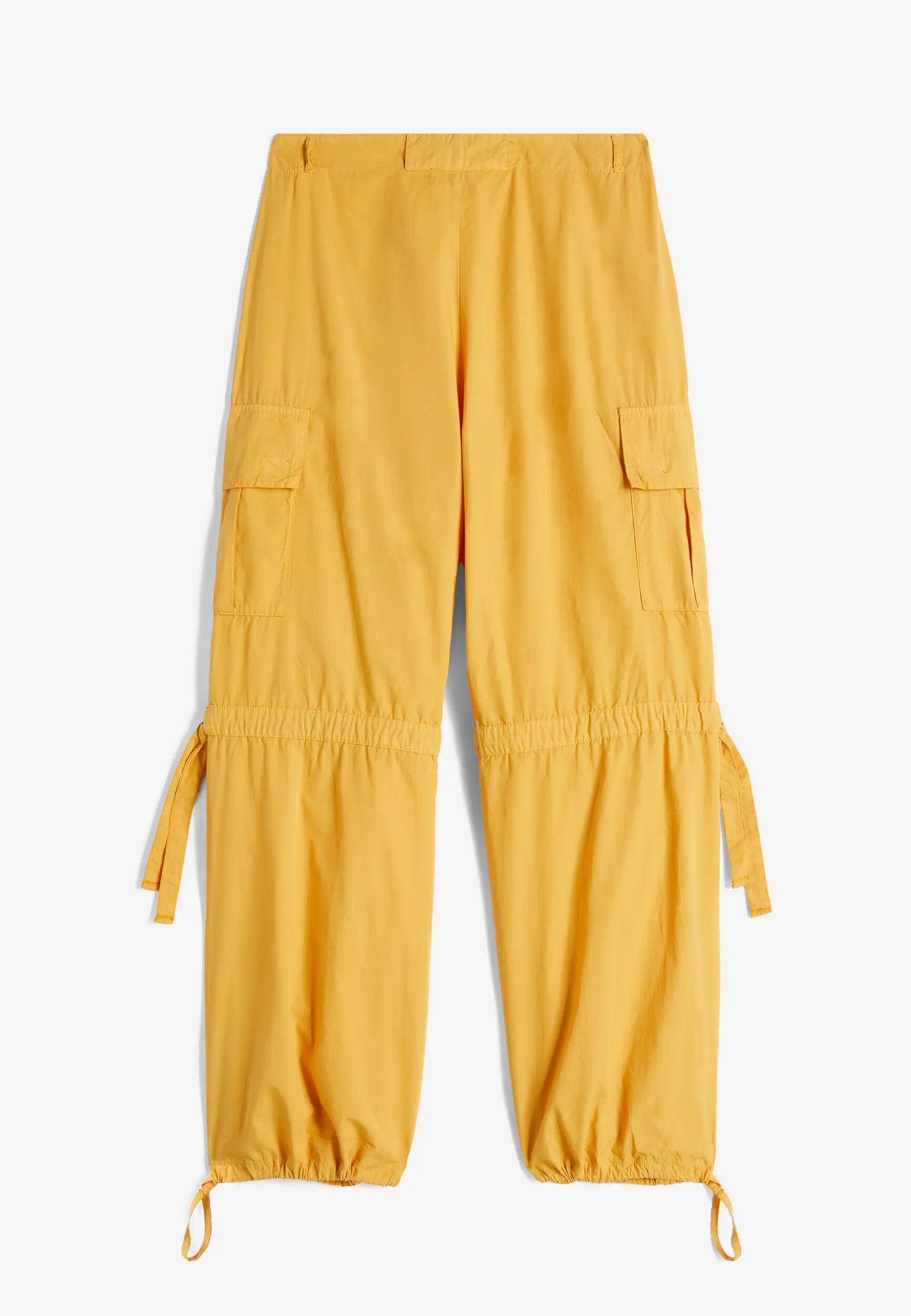Pantalón cargo de mujer en tejido de popelina teñido en prenda 5/6