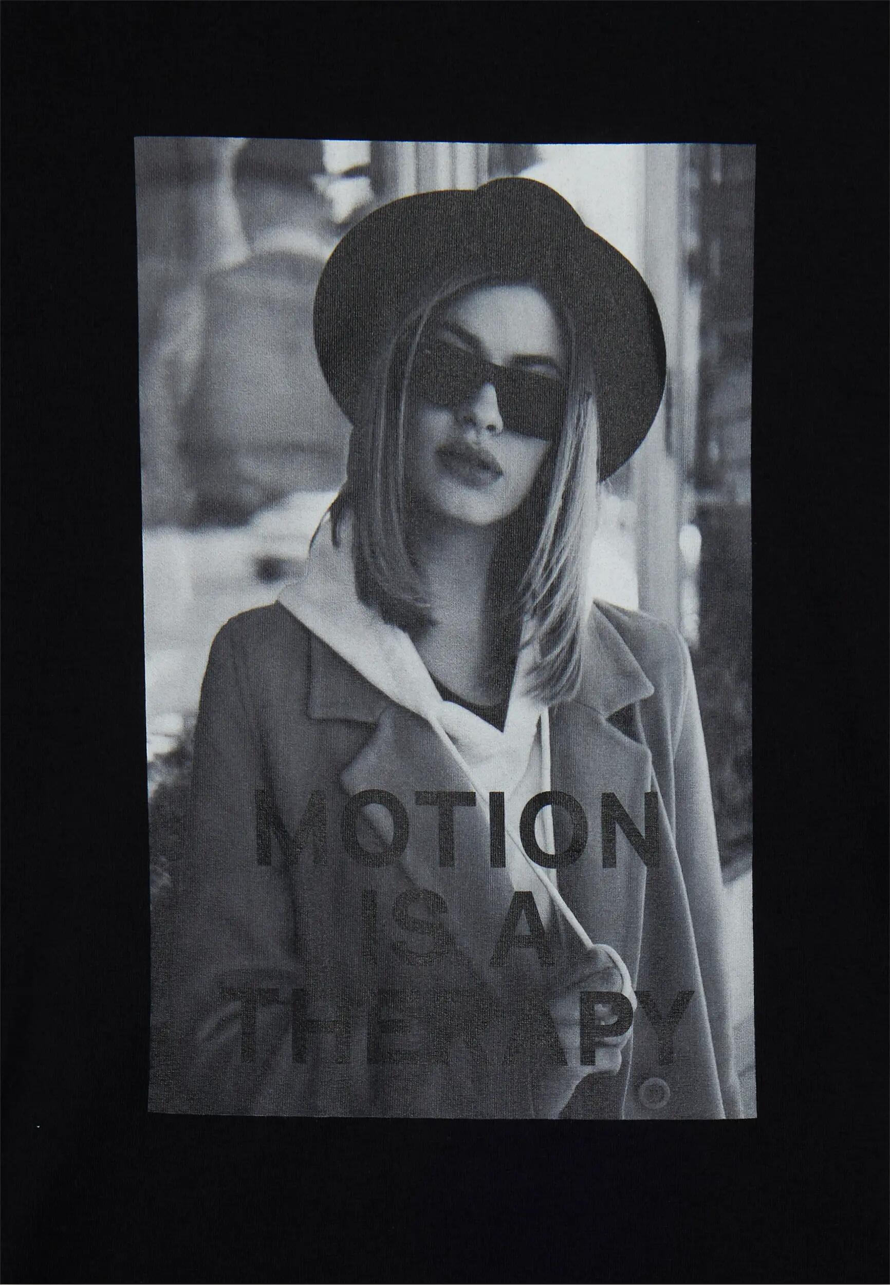 Camiseta regular fit para mujer con estampado fotográfico 5/5