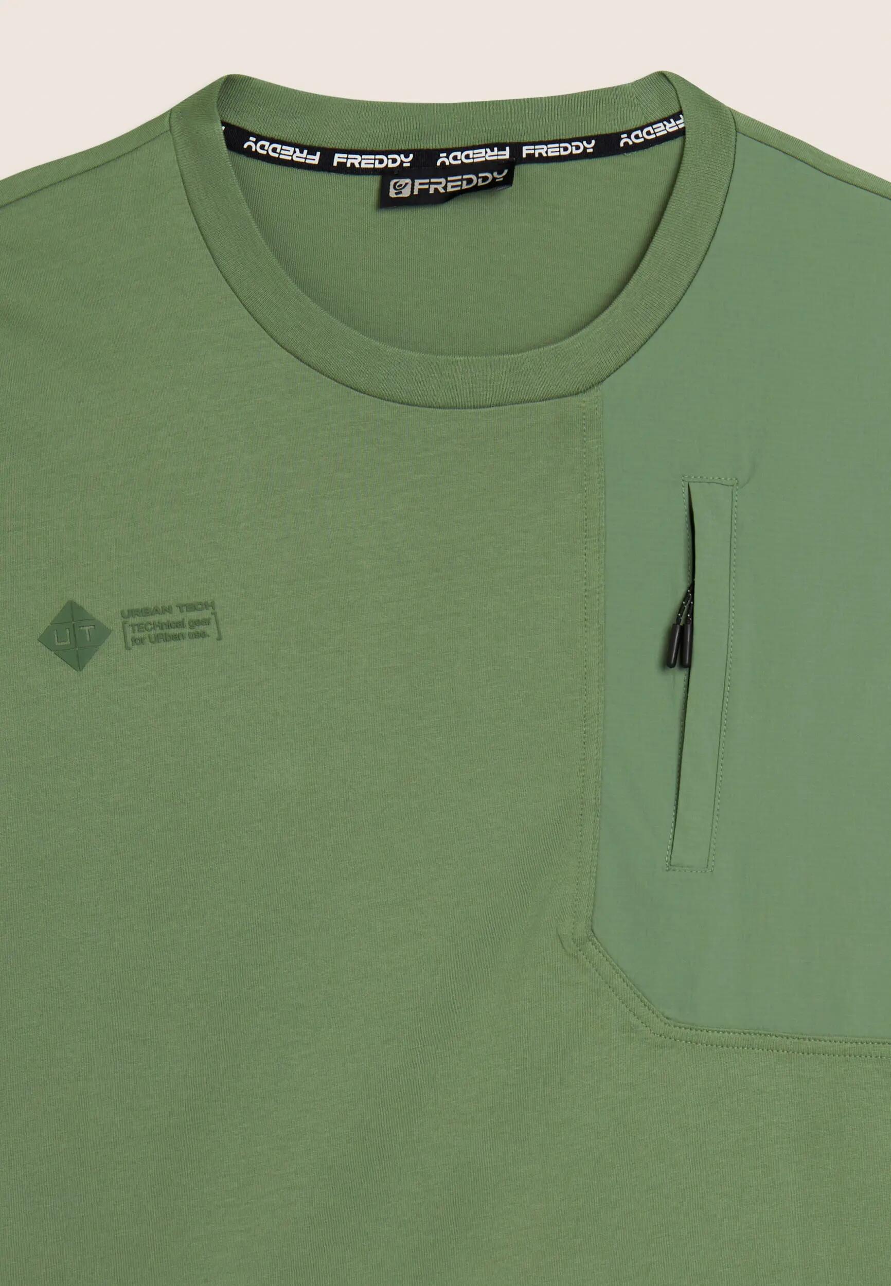 Camiseta de corte cómodo con bolsillo e inserciones ripstop 6/6